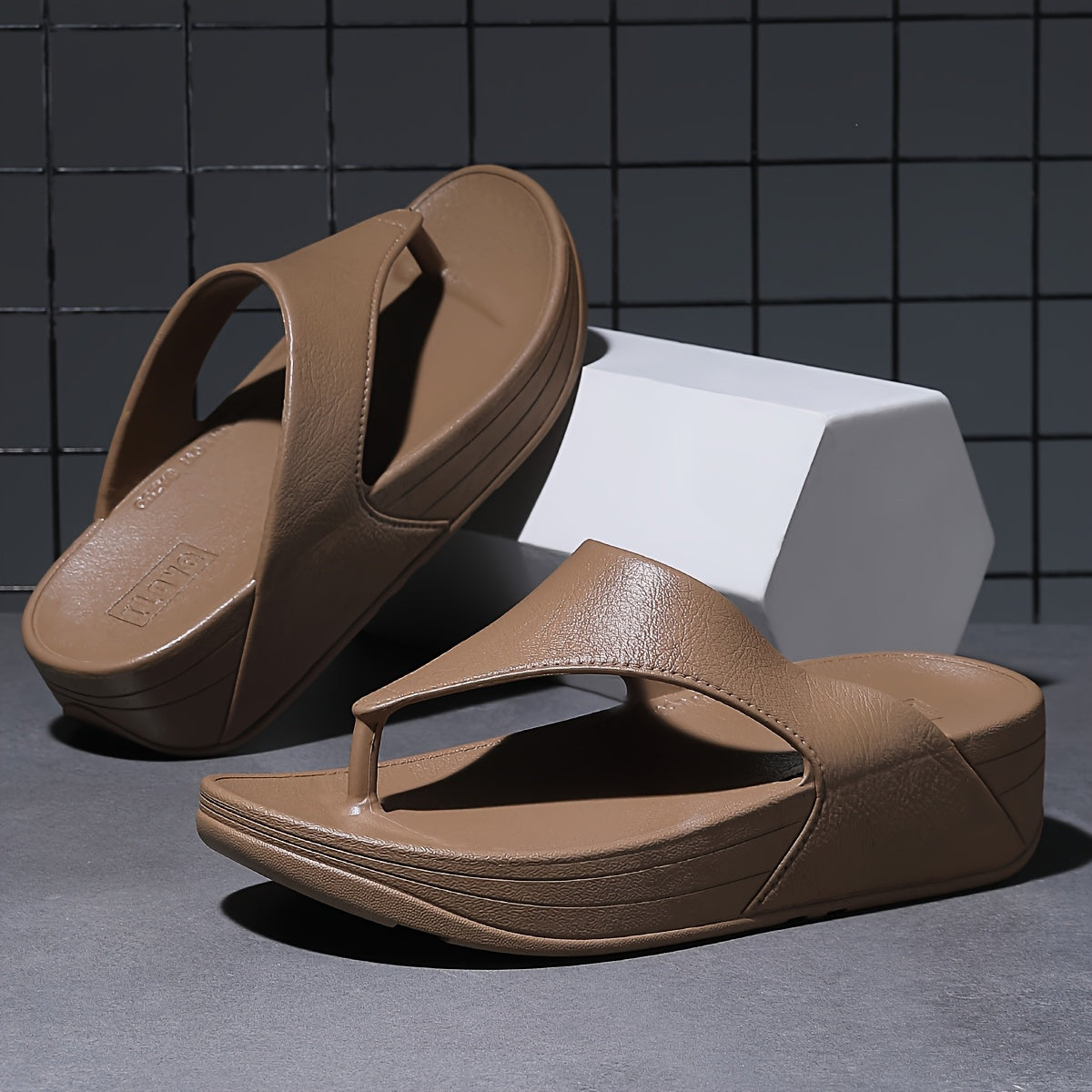 Ayollar uchun qora EVA flip-floplar ochiq barmoqli yozgi basseyn poyabzali