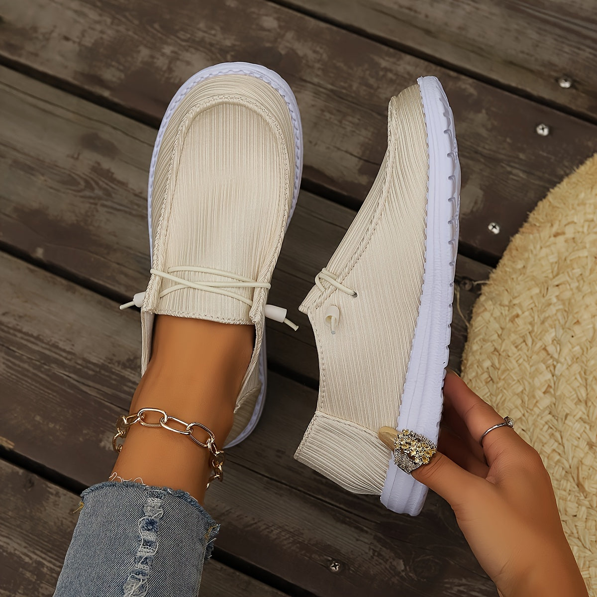 Women's Canvas Slip-On Flat Shoes Breathable Loafers Walking Shoes