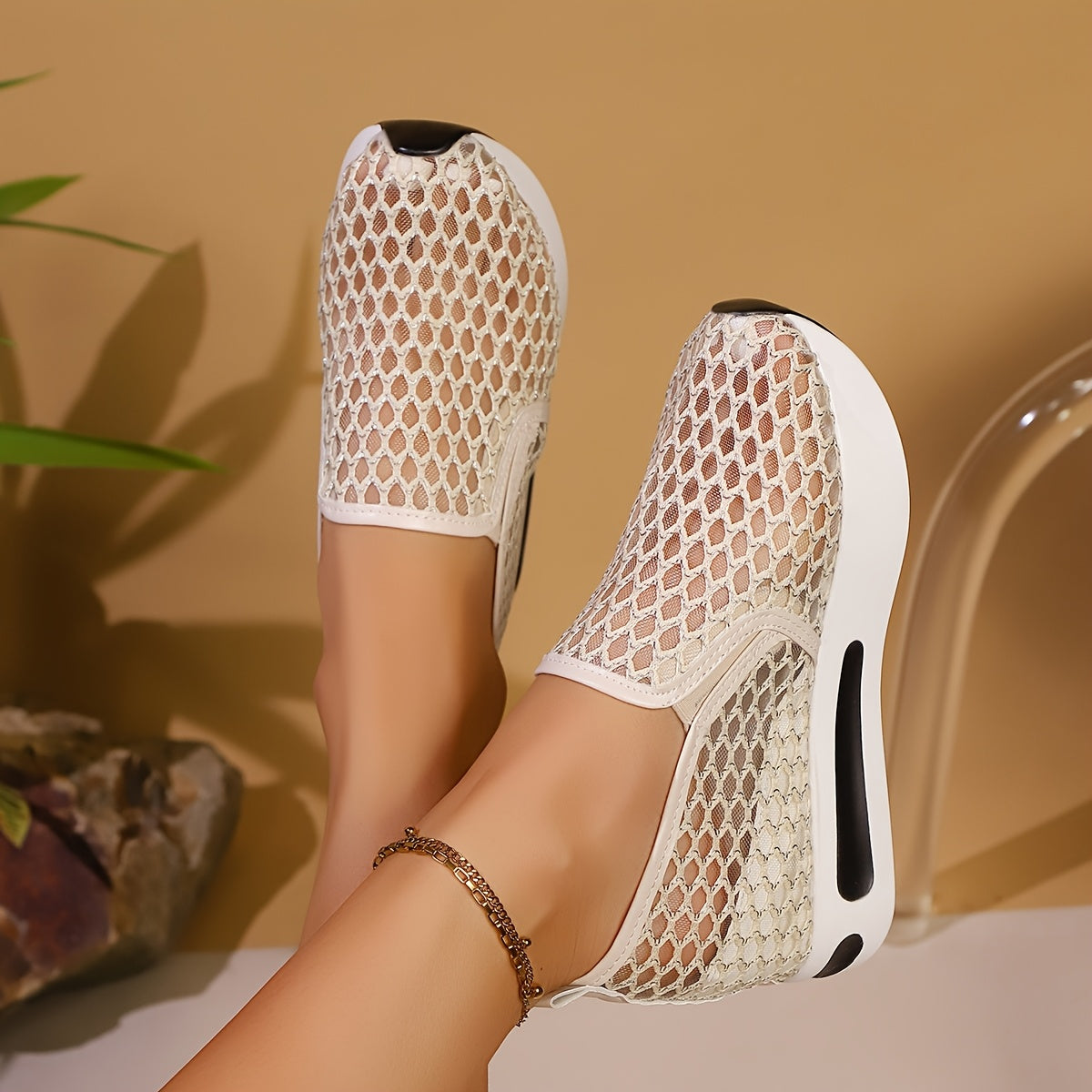 Women's Mesh Slip-On Sneakers Lightweight Breathable Casual Shoes