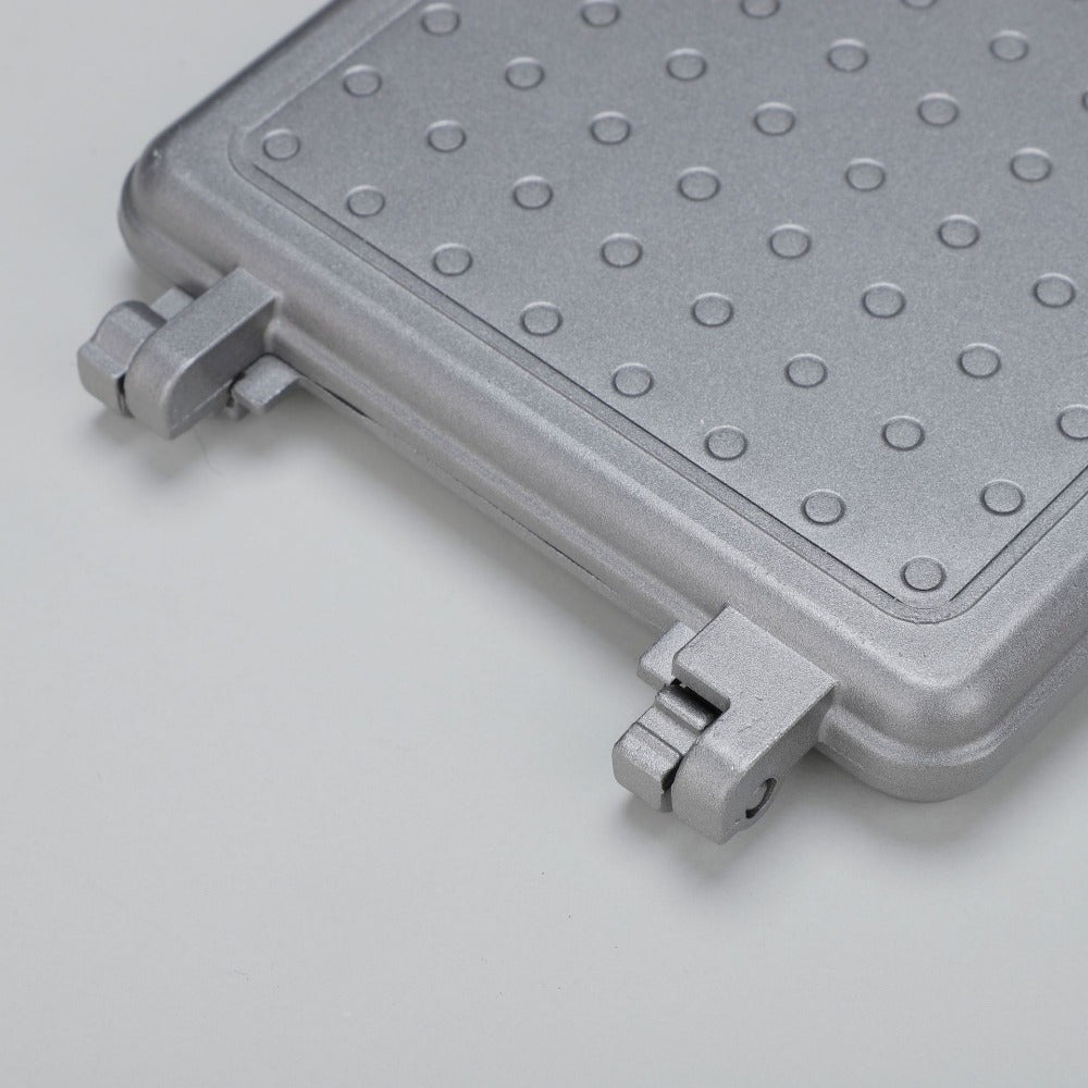 Avtomatik chekka yopish va ikki tomonlama toster pan bilan Non-Stick kvadrat vafli tayyorlagich, alyuminiy plaid muffin skileti. Oson tozalash uchun olib tashlanadigan qutilar. Uy sharoitida foydalanish uchun ideal va mos keladi