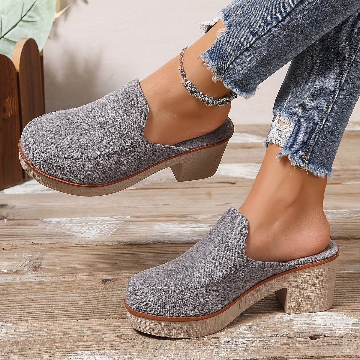 Women's Slip-On Loafers Breathable Fabric Solid Color Casual Shoes