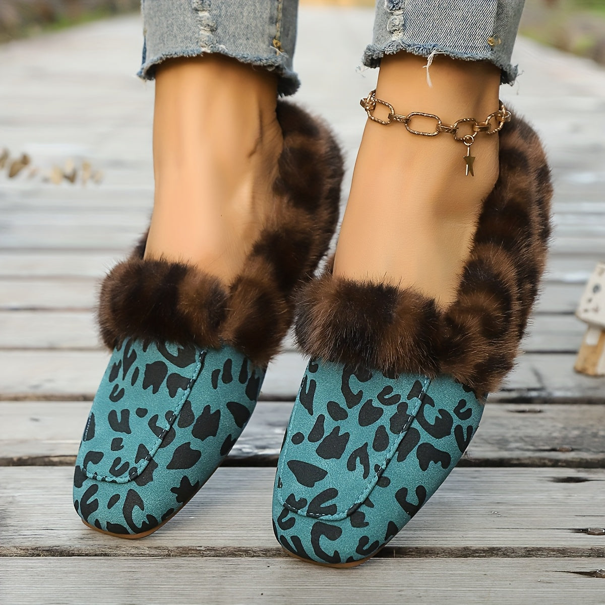 Women’s Leopard Print Plush Slippers Warm Faux Fur Indoor Shoes