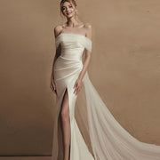 Women's Light Luxury Western-Style Wedding Dress with Pearls, Strapless, Train