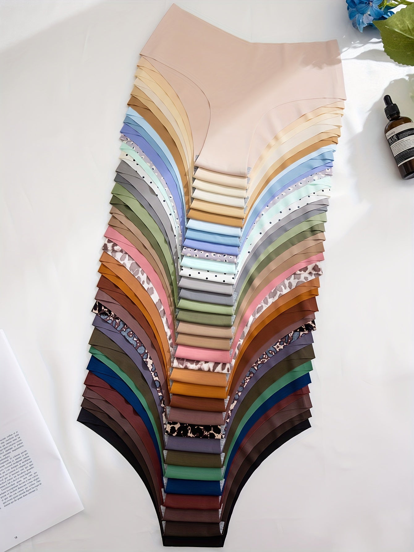 Women's Seamless Stretchy Panties Comfortable Lingerie Simple Style