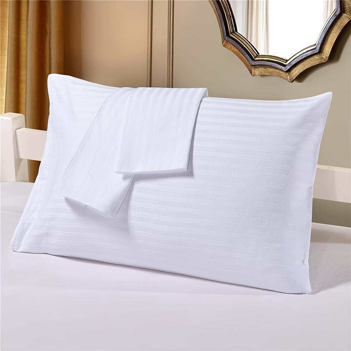 Set of 2 Zippered Pillowcases Luxury Hotel-Quality Soft Breathable Non-Balling Striped