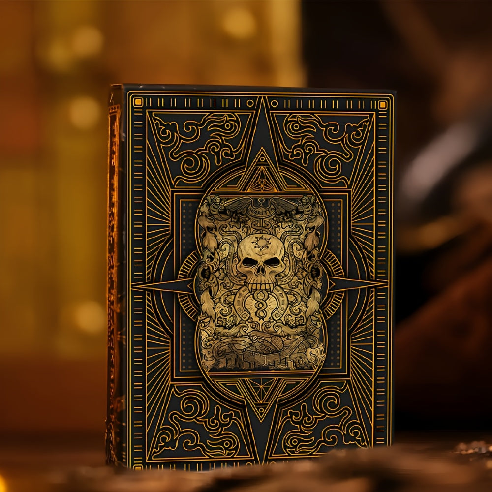 STRUBLFE Vintage qaroqchilik mavzusidagi poker kartalari, sirpanishga qarshi embossing, geometrik dizayn va oltin aksentlar bilan. Oila yig'ilishlari va partiya o'yinlari uchun mukammal. Zamonaviy ko'rinish uchun hashamatli karta tuzilishi.