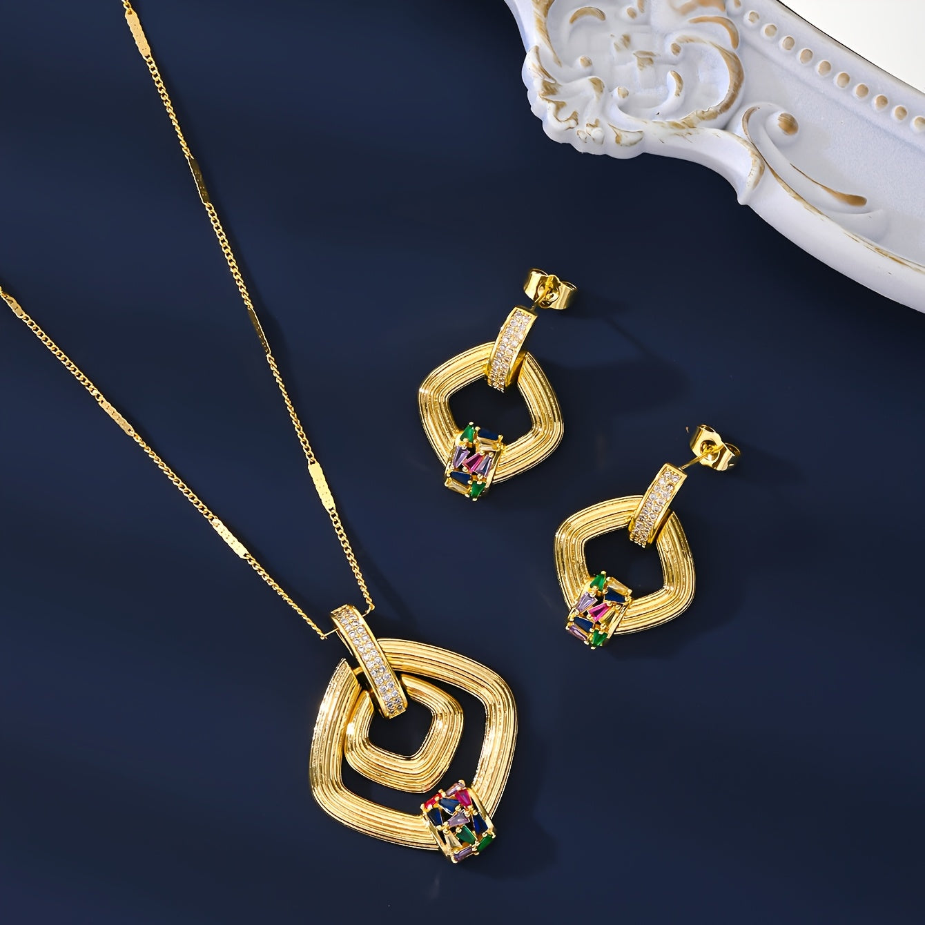 MEIZ tomonidan Vintage Luxury Style Jewelry Set - Nafis 18K oltin qoplamali zirkon to'plami, zargarlik buyumlari, bilaguzuk va uzukni o'z ichiga oladi - Har kuni kiyish yoki sovg'a berish uchun ideal