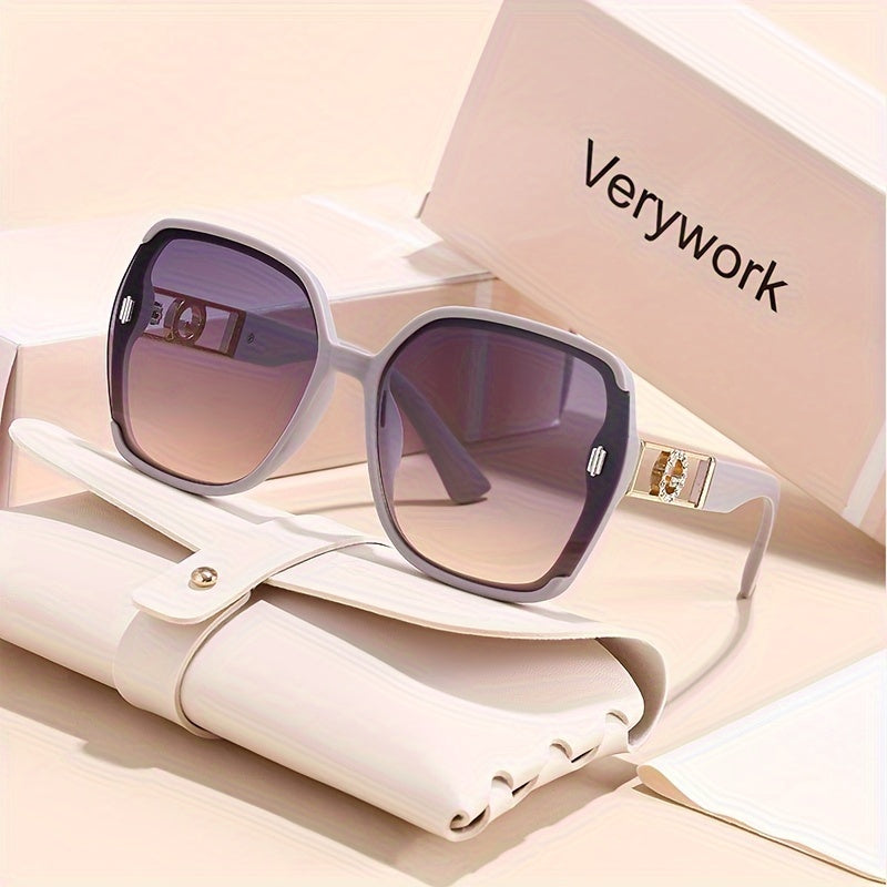 Women's Retro Rectangular Fashion Glasses with Anti-Reflective PC Lenses