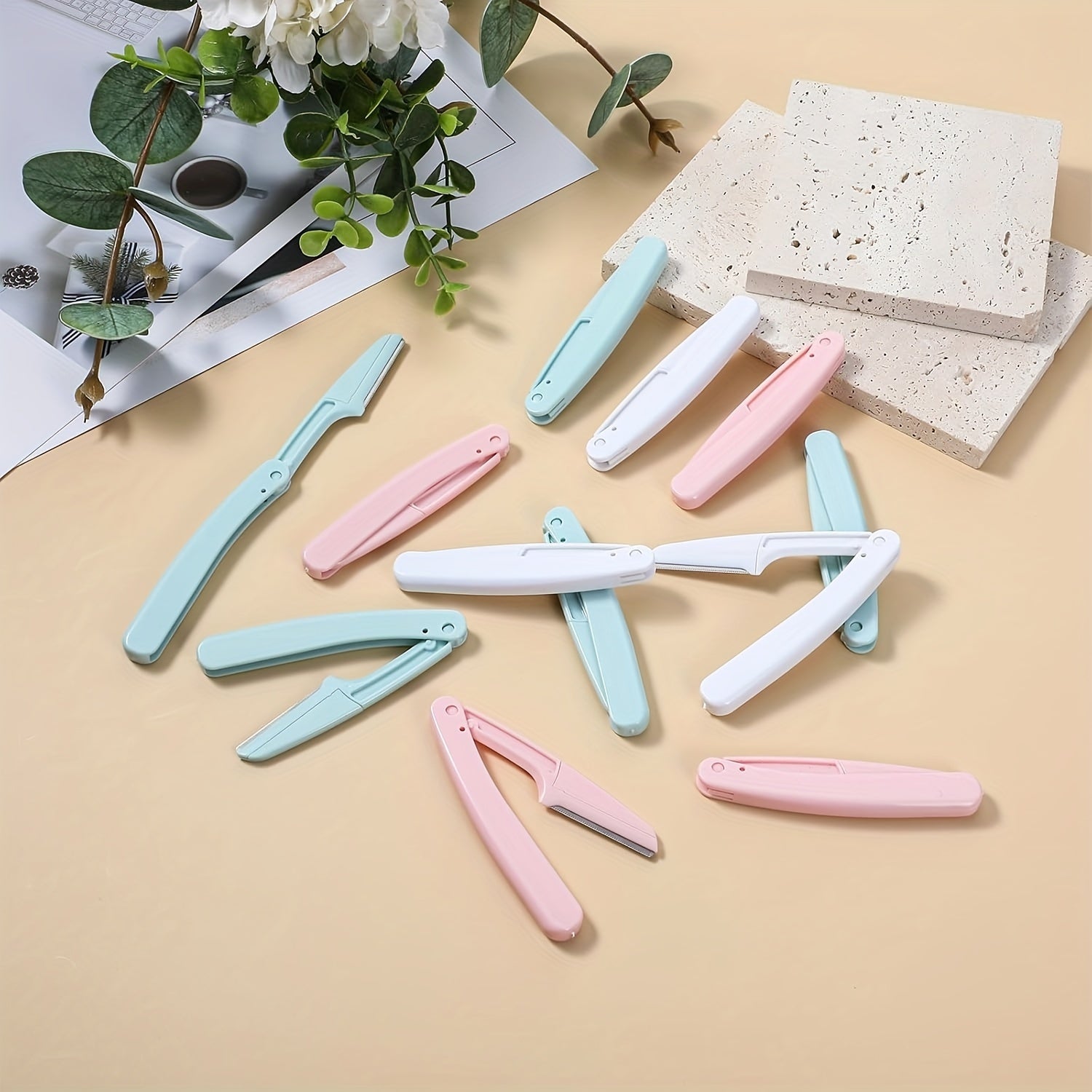 Women's Facial Shaver Set Light Beige Eyebrow Razor Peach Fuzz Remover