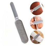 Statik yopishqoq texnologiyali lint olib tashlash cho'tkasi - jun palto, ko'rpa, yostiq, gilamlar uchun mukammal - batareyalar kerak emas - yotoqxona, pol, matolar uchun ajoyib - ergonomik tutqich - polni oson parvarish qilish - kiyimlar uchun ideal