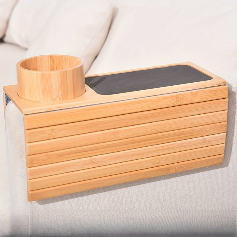 Divaningiz uchun foydalanish oson bo'lgan stakan ushlagich. Qo'ltiq panjasi qulay tarzda yig'iladi va ichimliklar, mobil telefonlar, masofadan boshqarish pultlari yoki atıştırmalıklar saqlash uchun juda mos keladi.