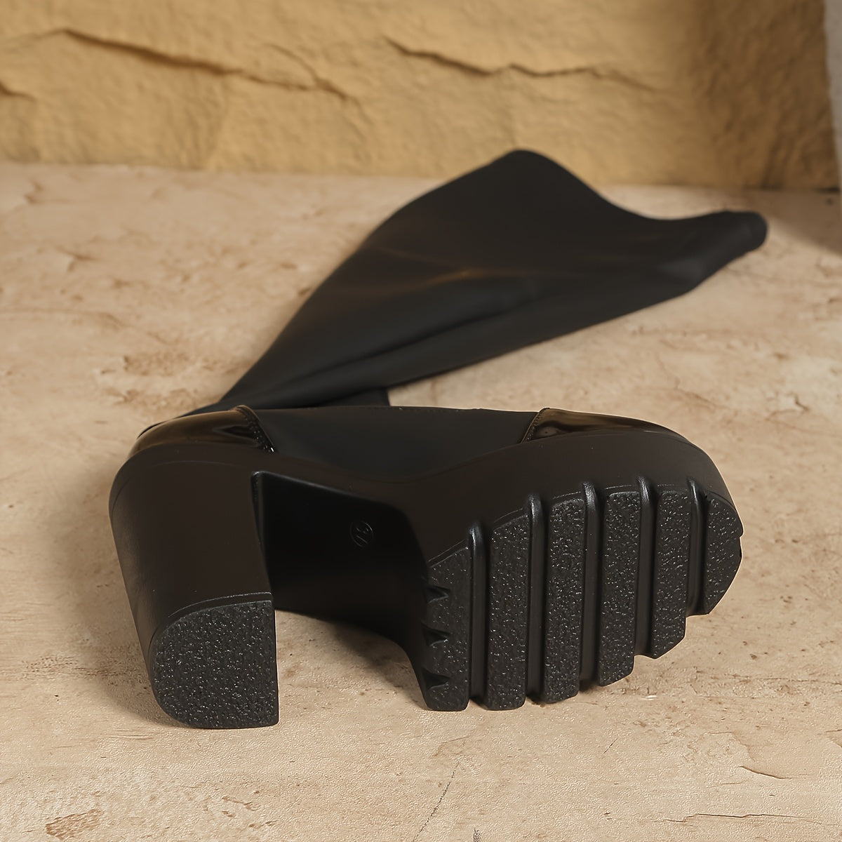 Women’s Faux Leather Chunky Heel Platform Knee-High Boots Black