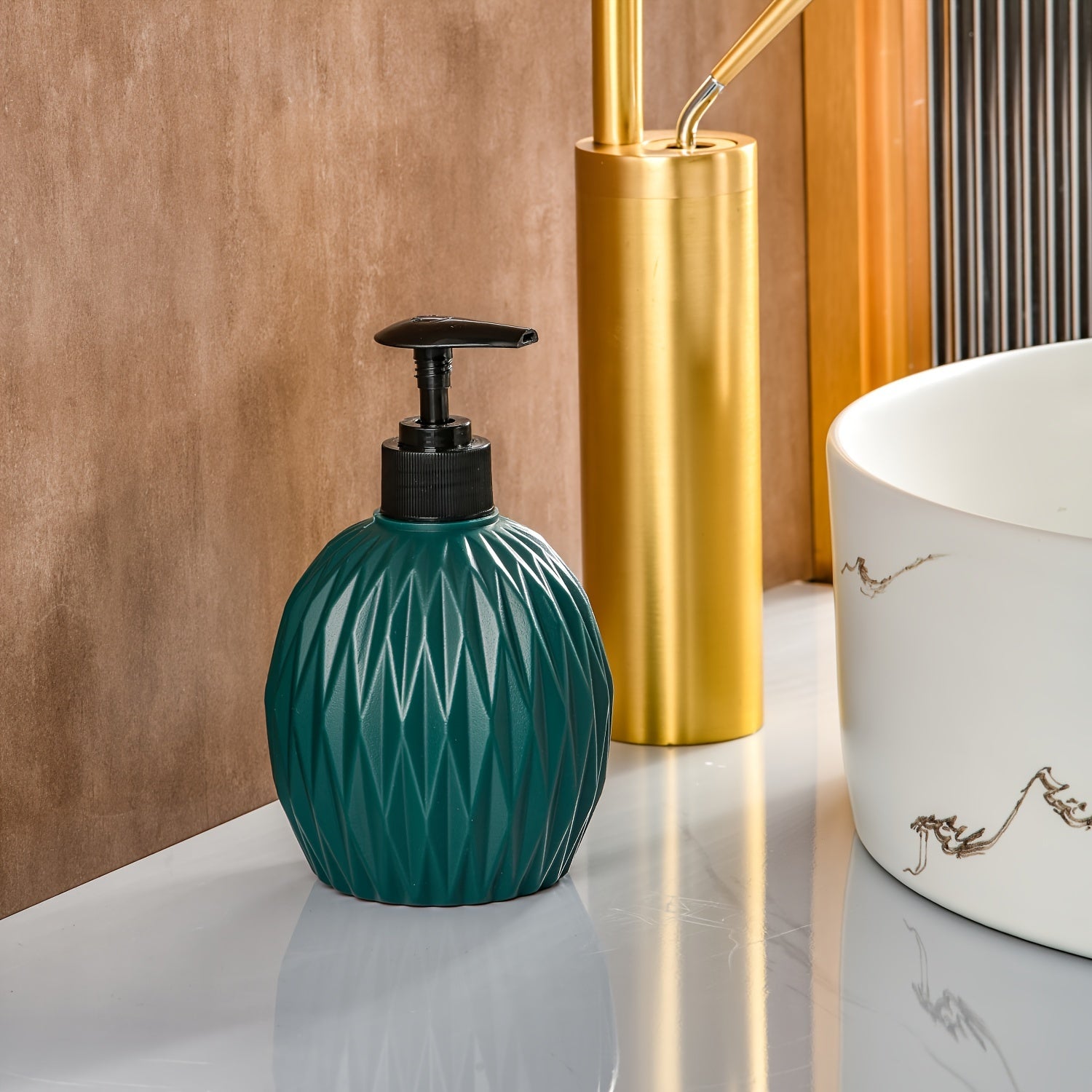 Plastic Bottle for Shampoo, Shower Gel, Hand Sanitizer, 250ml