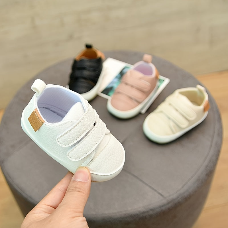 Kichkina erkak bolalar uchun sport poyabzali Yengil PU Moire Tassel sozlanadigan tutqichli siljish bilan Bahor yoz