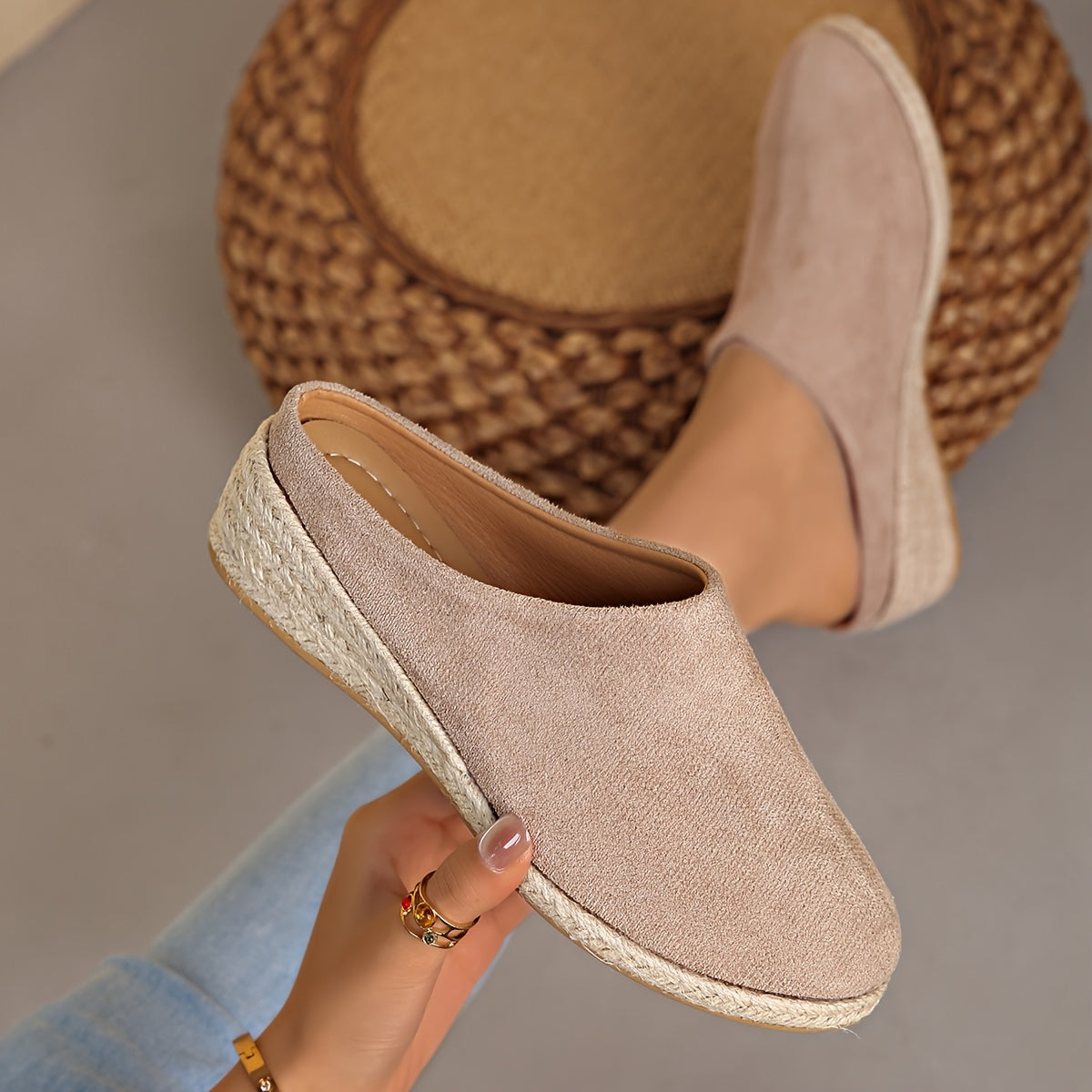 Женские льняные слипоны на среднем каблуке с джутовой подошвой черный бежевый