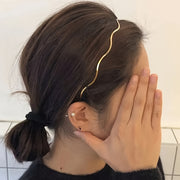 Women's Golden Wavy Hairband Zinc Alloy Vintage Hair Accessory