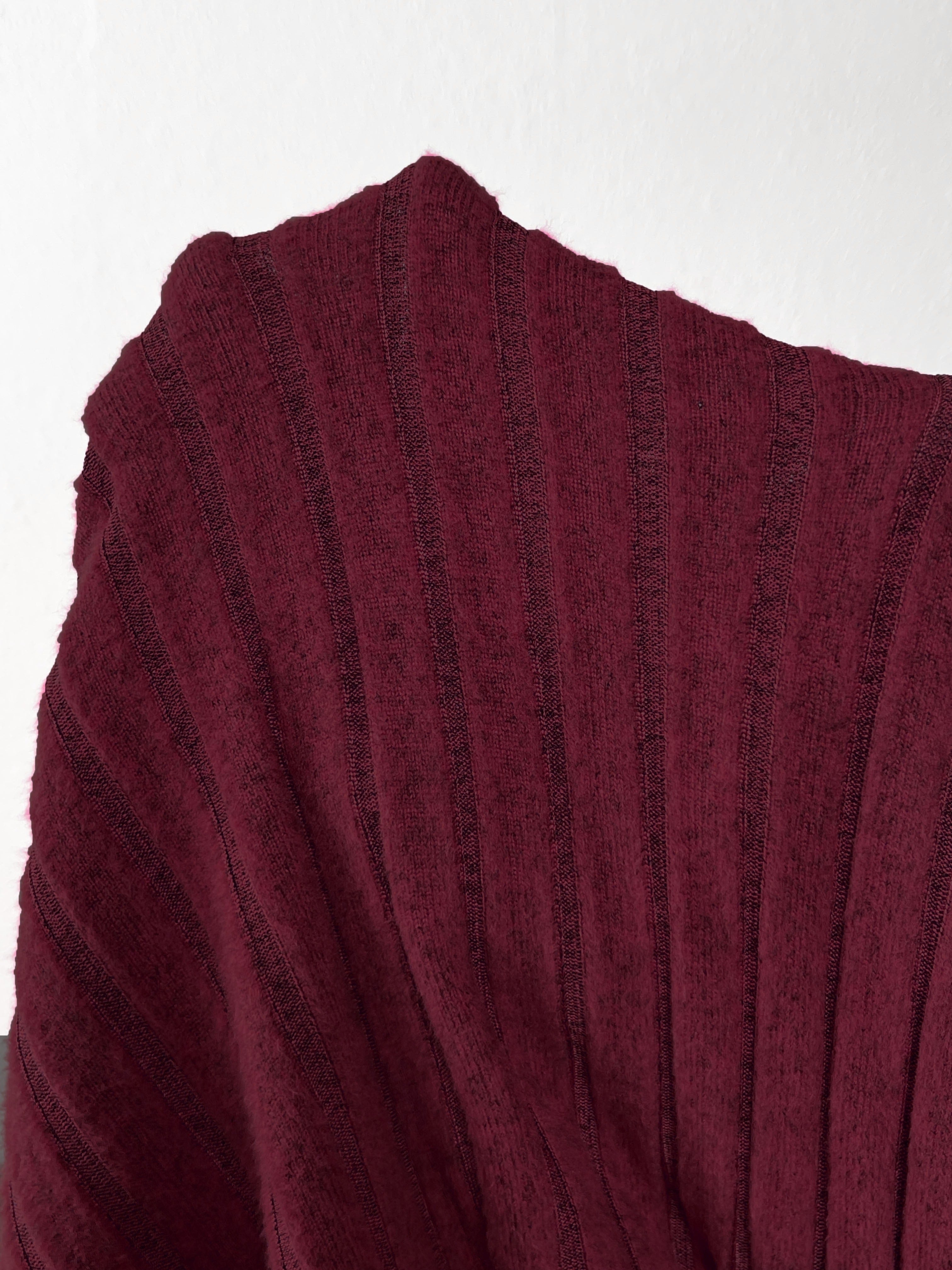 Conjunto casual de invierno para mujer con cuello de pelo y top de manga larga de cuello alto acanalado y pantalones sueltos