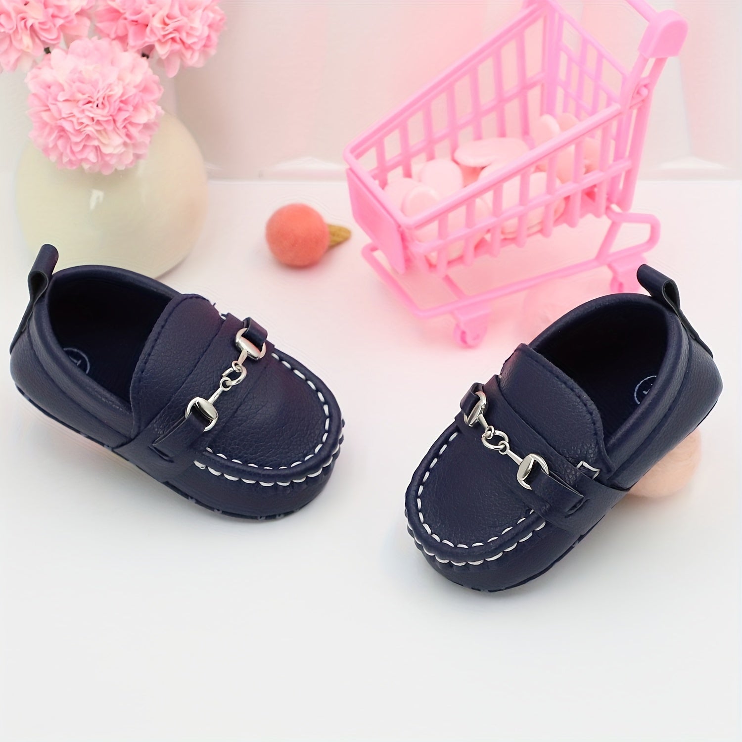 Kichkina bolalar va chaqaloqlar uchun ichki va bayram poyabzali, bir xil rangli PU mato, osongina kiyinadigan, har mavsum uchun qulay