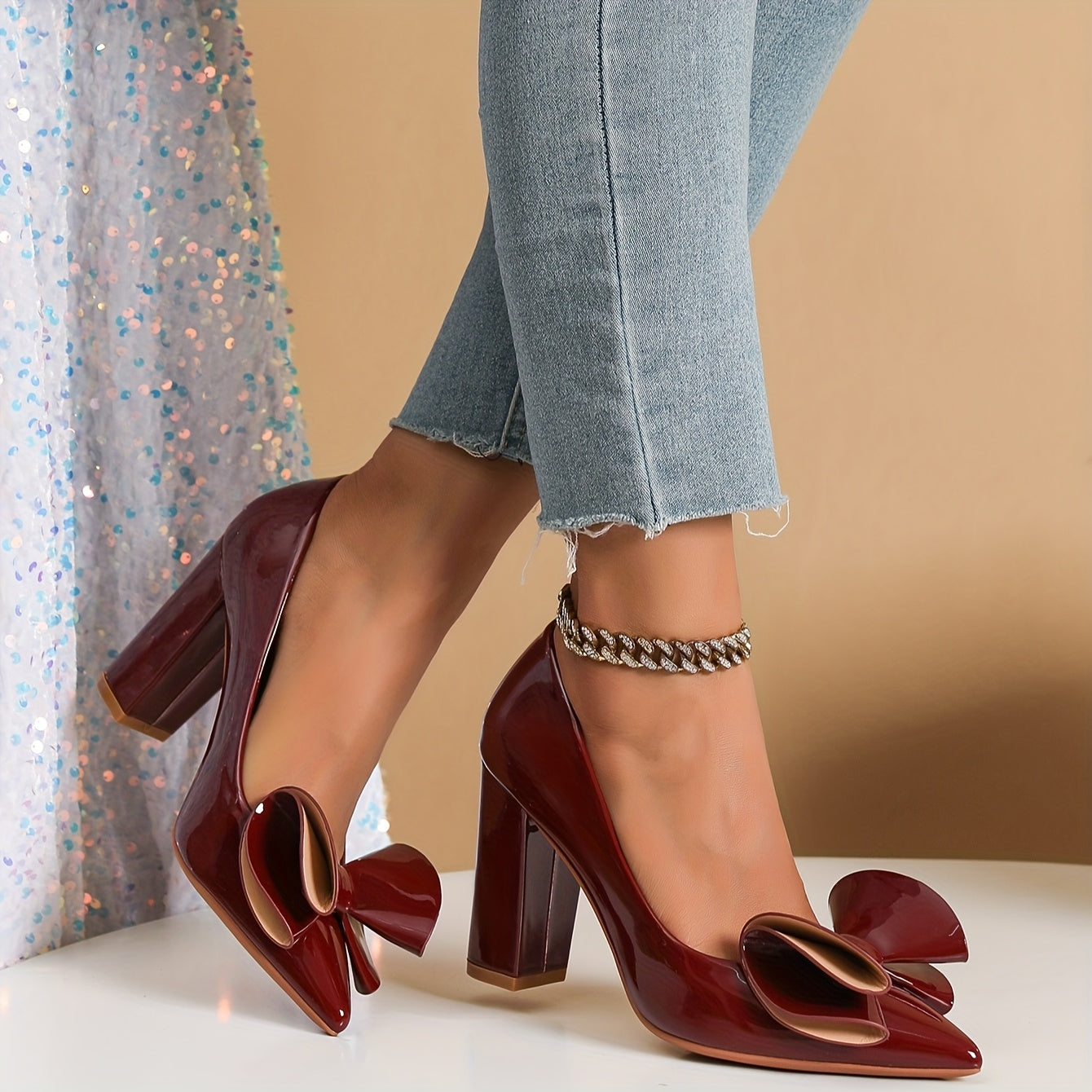 Ayollar uchun nuqta barmoqli yuqori poshnali kiyinadigan poyabzal, bayramlar va ofis uchun bog'ichli stilettolar