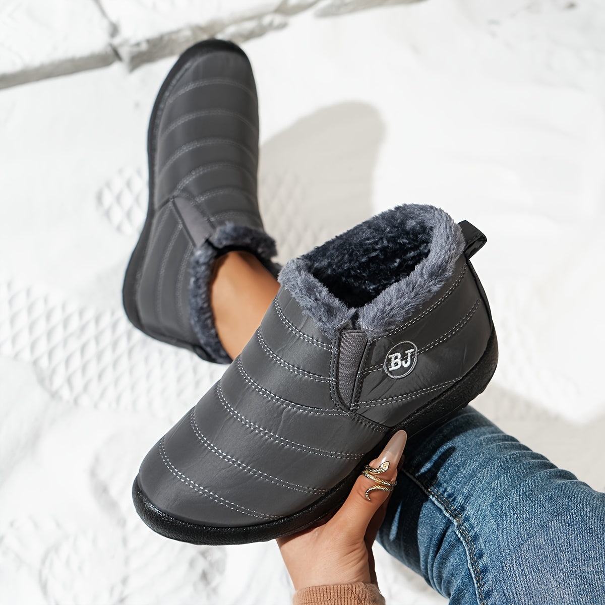 Women's Winter Slip-On Boots Fabric Upper Casual Flat Heel