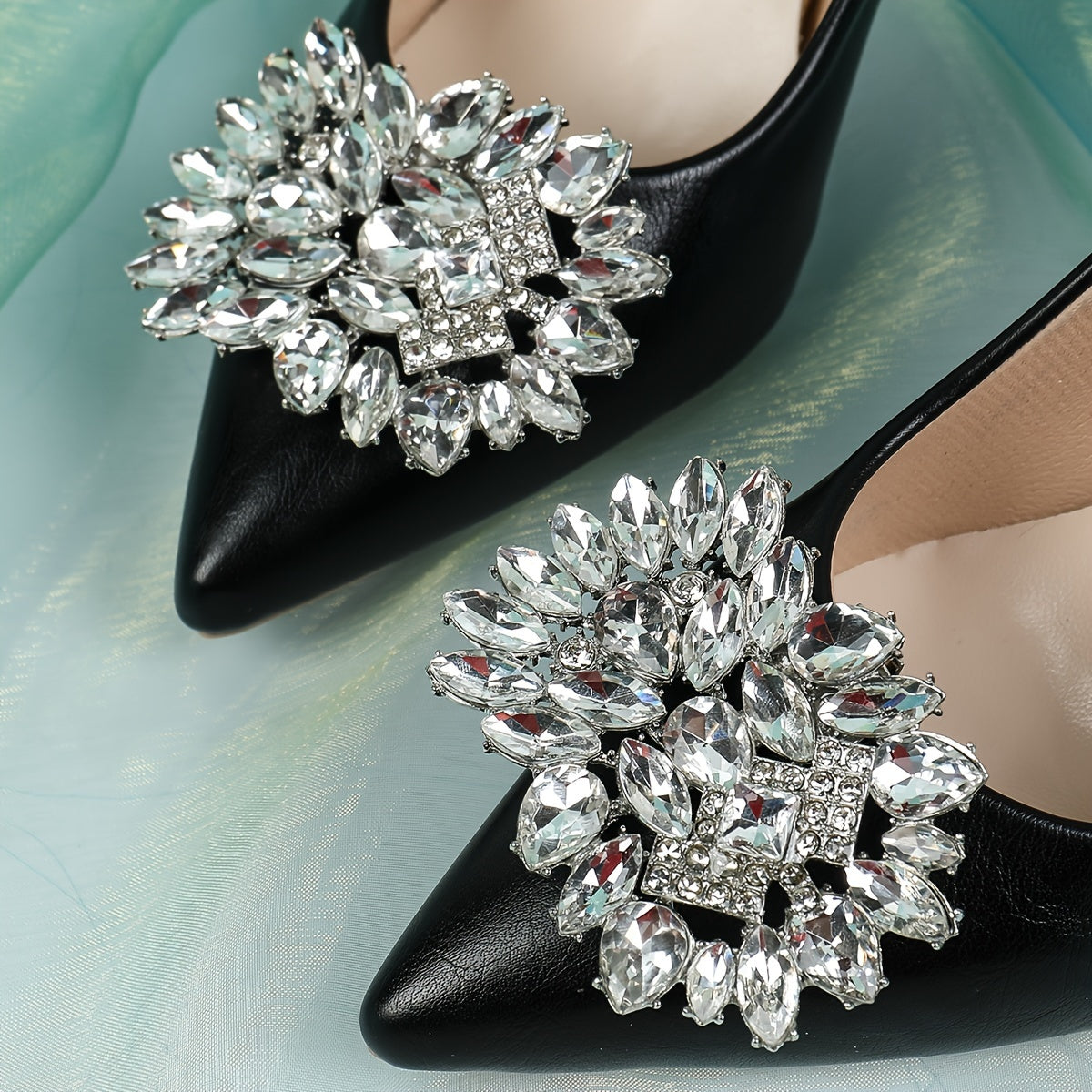 Women’s Summer Footwear Accessories Set With Metal Buckles and Floral Decorations