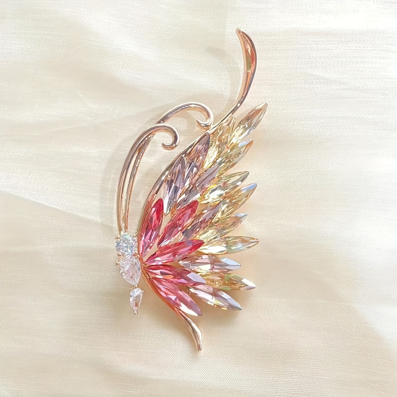 Women’s Butterfly Brooch with 3D Color Gradient Rhinestones Alloy Jewelry