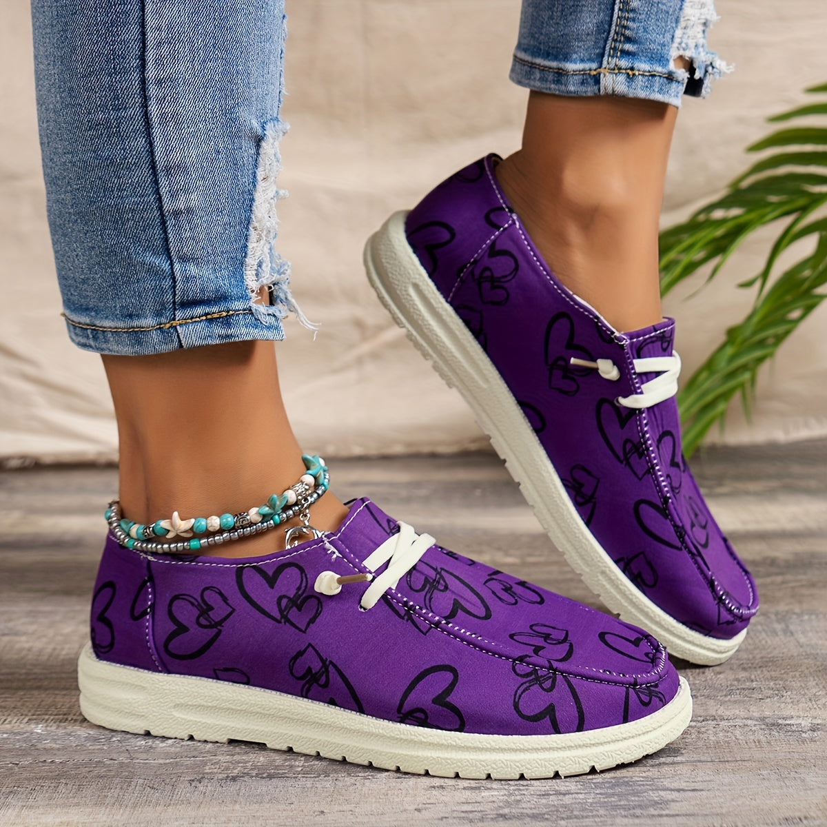 Women's Fabric Casual Sneakers Black and White Heart Pattern