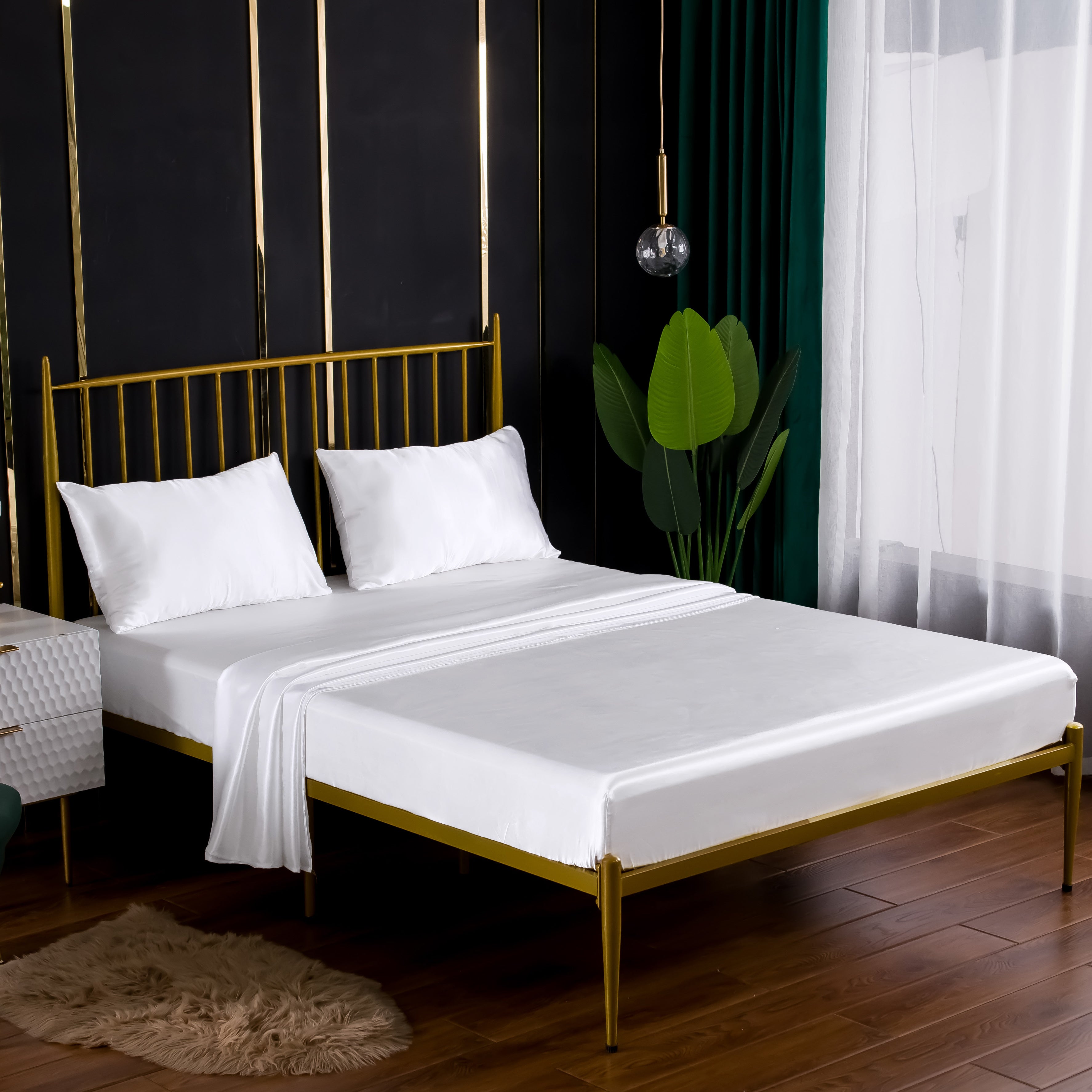 Комплект простыней из стирки шелкового сатина доступен в 3 или 4 предметах. Идеально подходит для спальни, гостевой комнаты или отеля. В комплект входит 1 плоская простыня, 1 простыня на резинке и 1 или 2 наволочки. Ядро не включено.