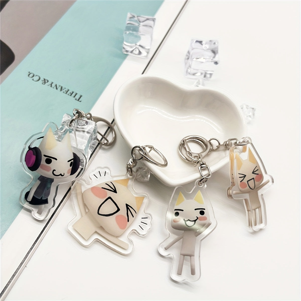Llavero de acrílico Cartoon Cat para bolsos y joyería, pequeño colgante, regalo para fans