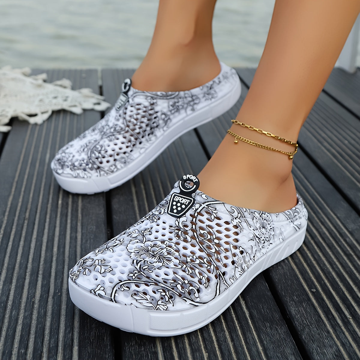 Women's Camouflage Pattern EVA Clogs Lightweight Breathable Non-Slip Summer Shoes