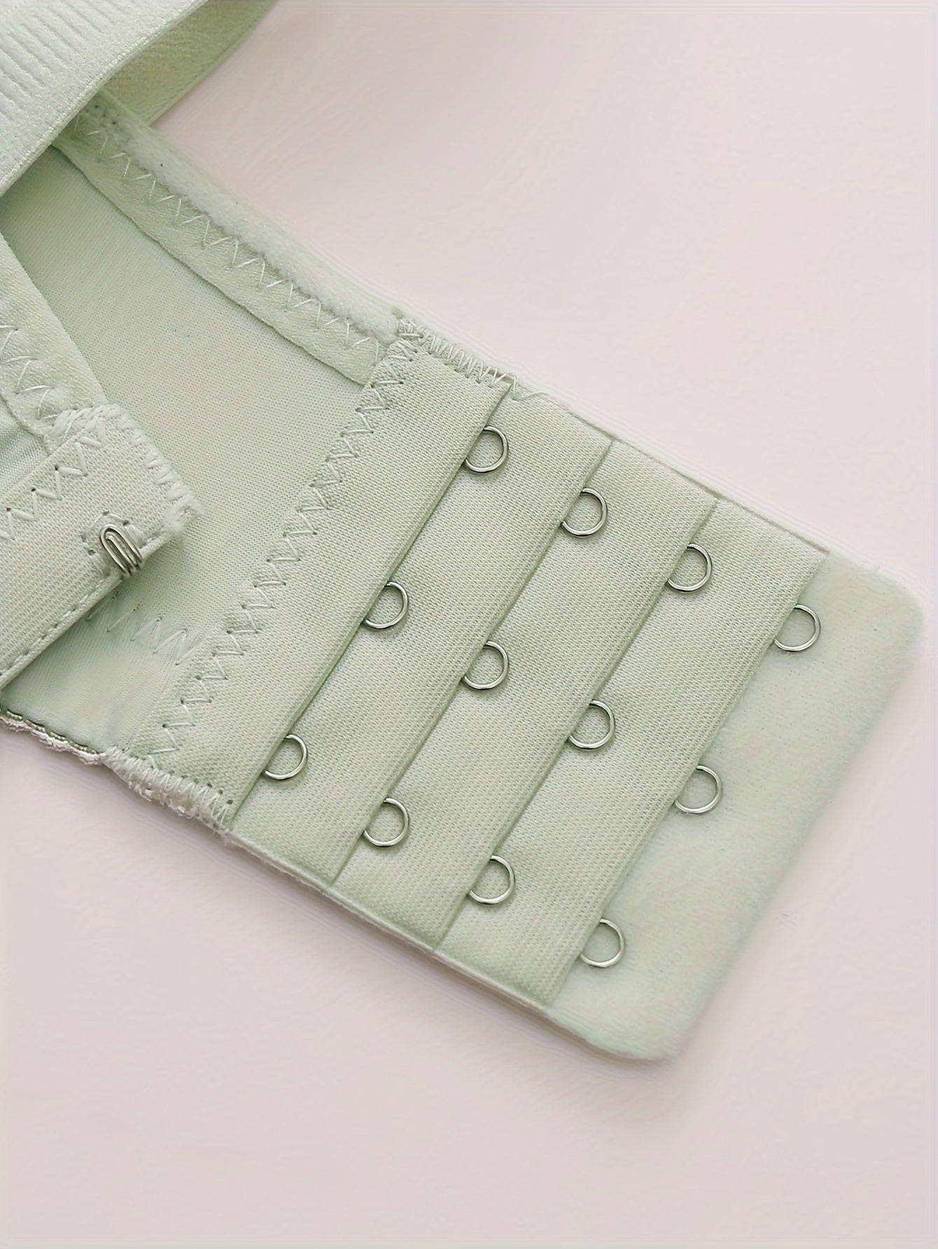 Women's Jacquard Wireless Padded Bra with Appliques and Light Padding