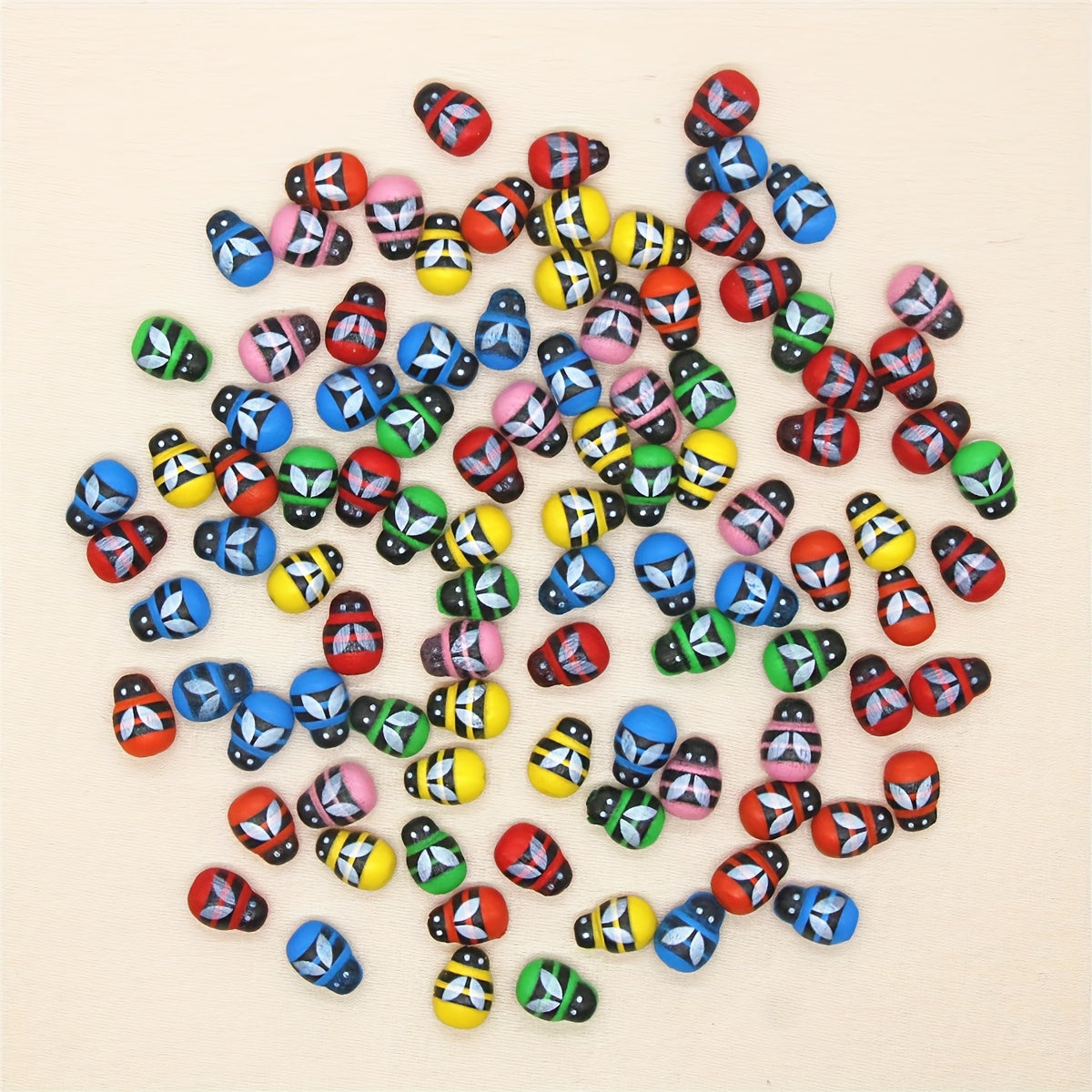 Набор декоративных аксессуаров из дерева ручной работы: божья коровка и пчела, 100 штук