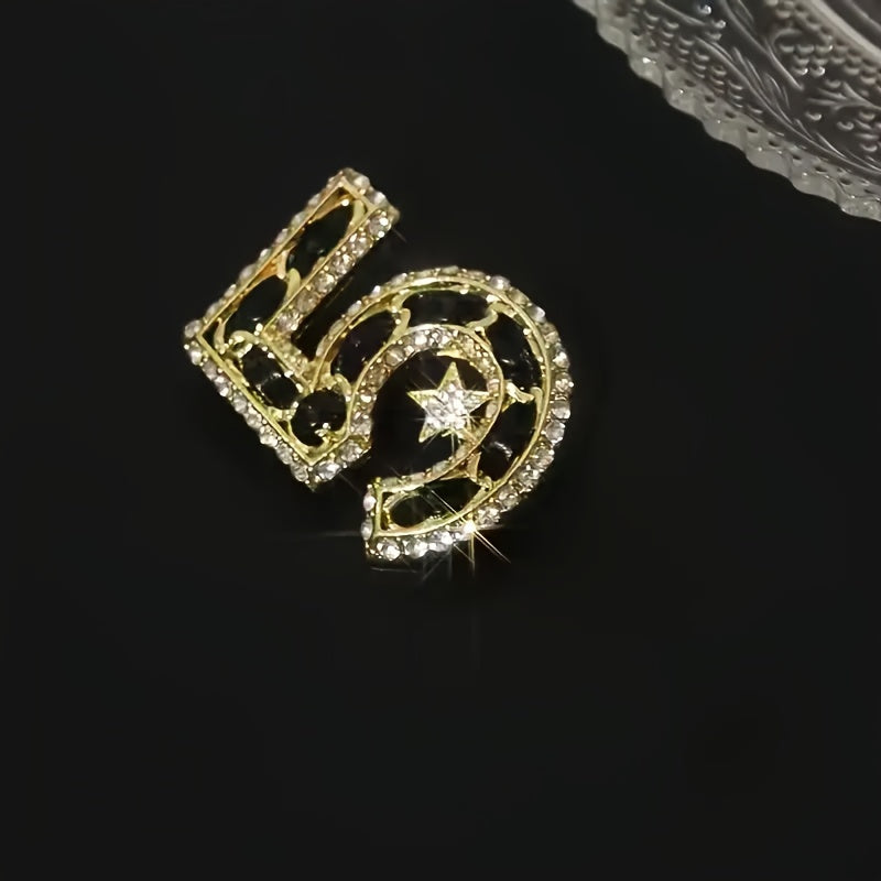 Vintage Silver Alloy Brooch with Star Design and Number 5 Corsage Pin for Women