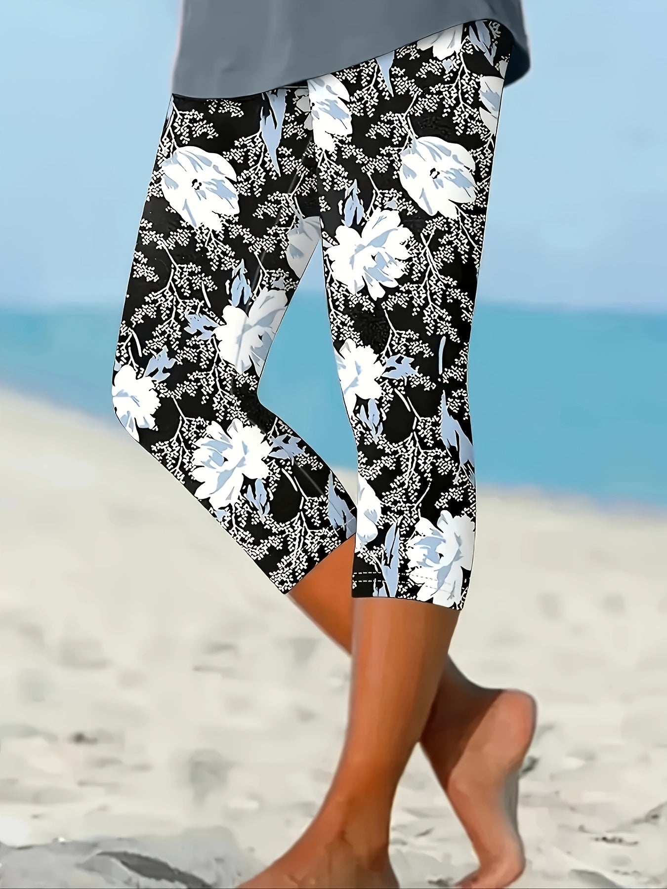 Women's Plus Size Floral Print Capri Leggings Mid-Stretch Casual