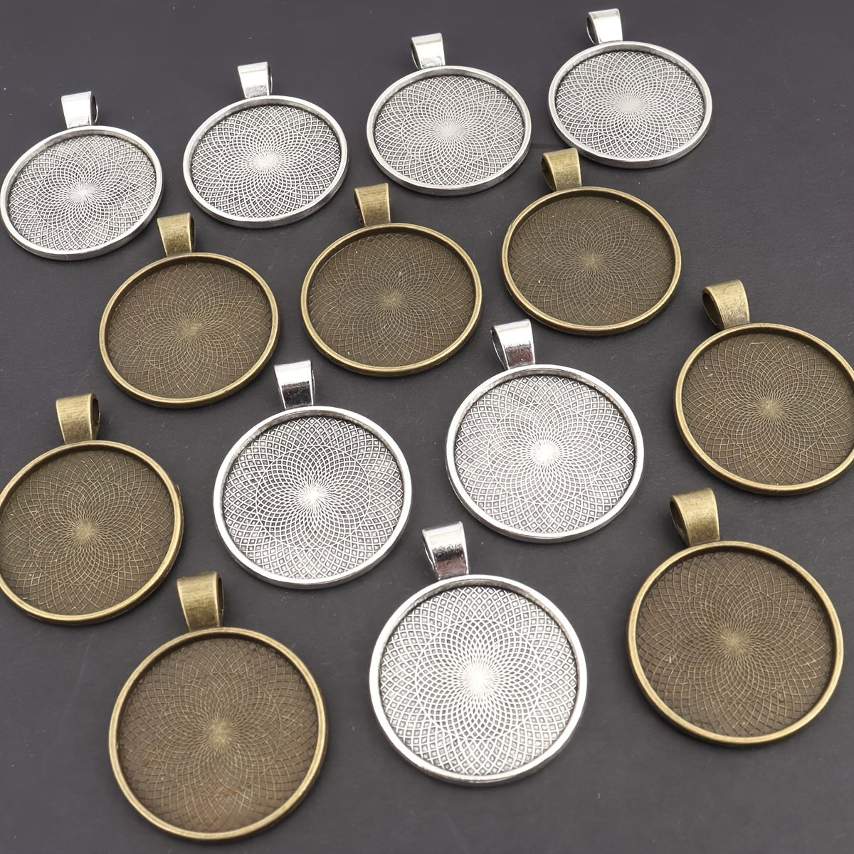 Jewelry Findings Golden Pendant Trays Sets of 5 10 25 White Circular 2.5CM