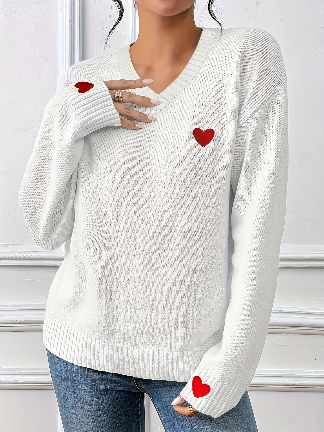 Plus Size Women's V-Neck Sweater with Red Heart Decorations Cozy Fall Winter Pullover