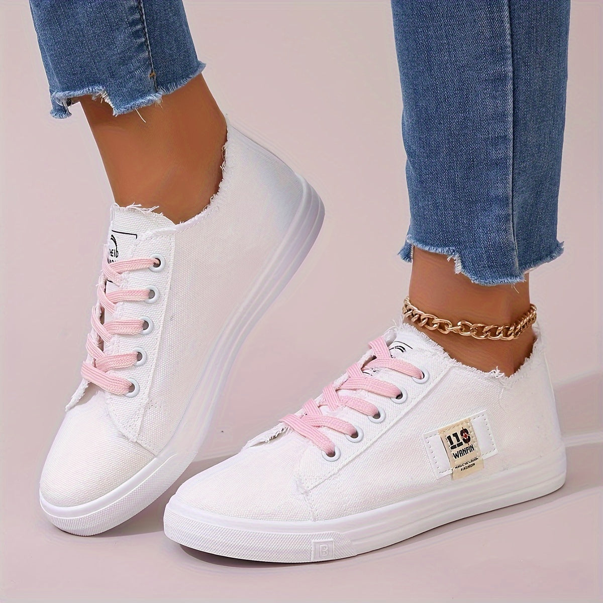 Women's Canvas Sneakers Breathable Flat Shoes with Round Toe and Lace-Up