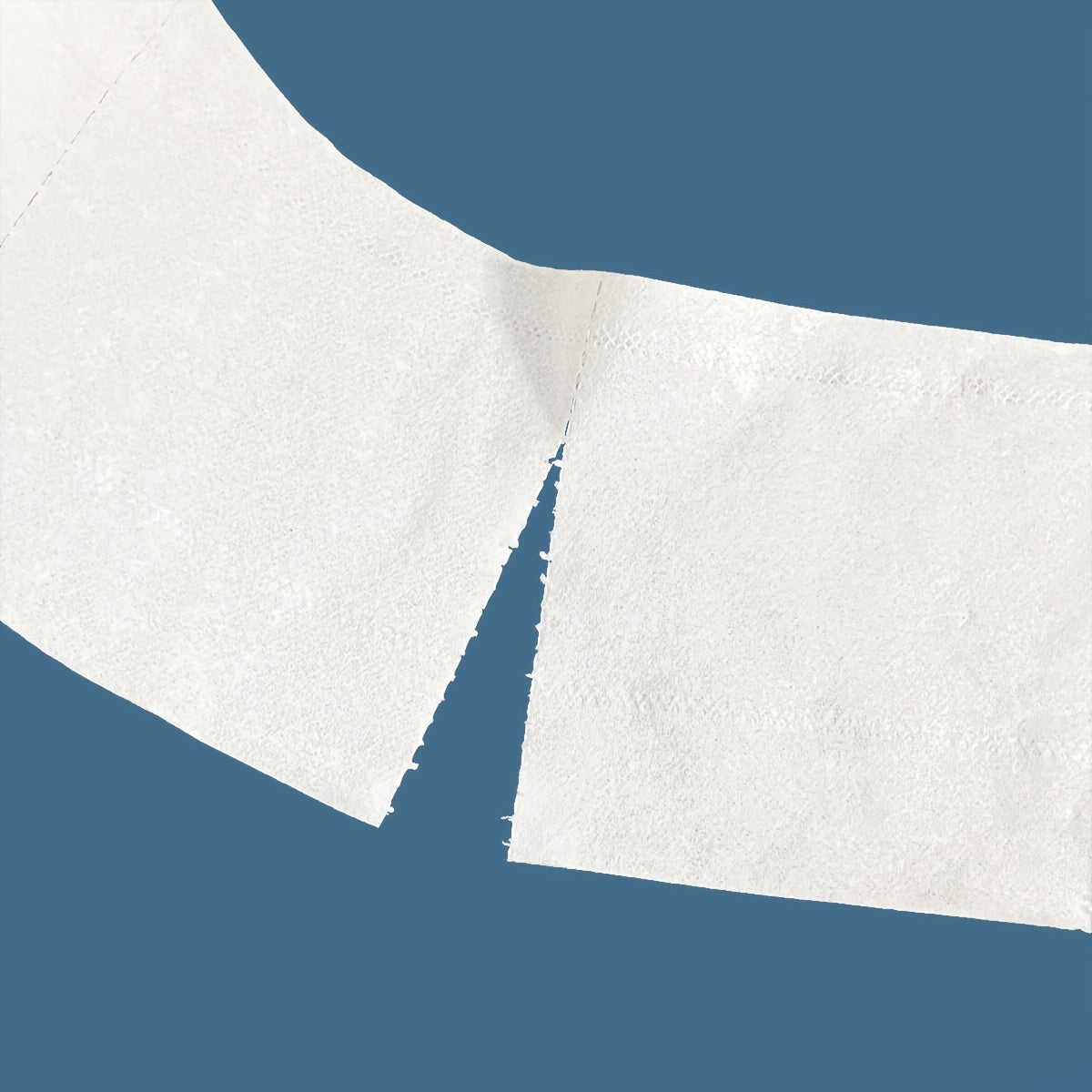 Uyda foydalaniladigan qog'oz mahsulotlari, jumladan, hojatxona qog'ozi, rolik qog'ozi, salfetka va tozalash mahsulotlari, uy va tijorat muhitlari uchun mukammal. Kundalik foydalanish uchun ideal va ajoyib Rojdestvo sovg'alari bo'ladi.