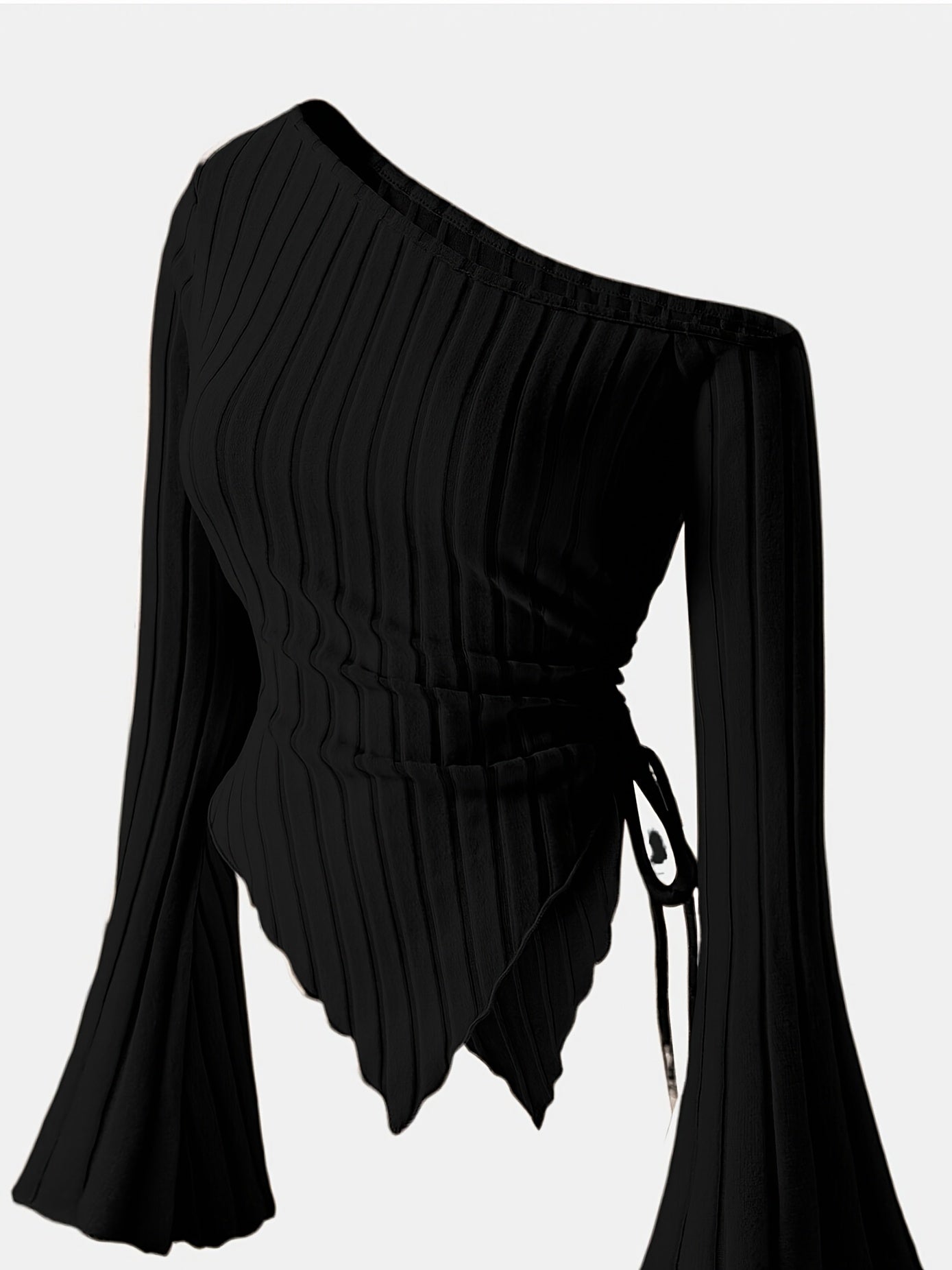 Camiseta de mujer con hombro descubierto, dobladillo asimétrico y mangas acampanadas de punto de poliéster de estiramiento medio