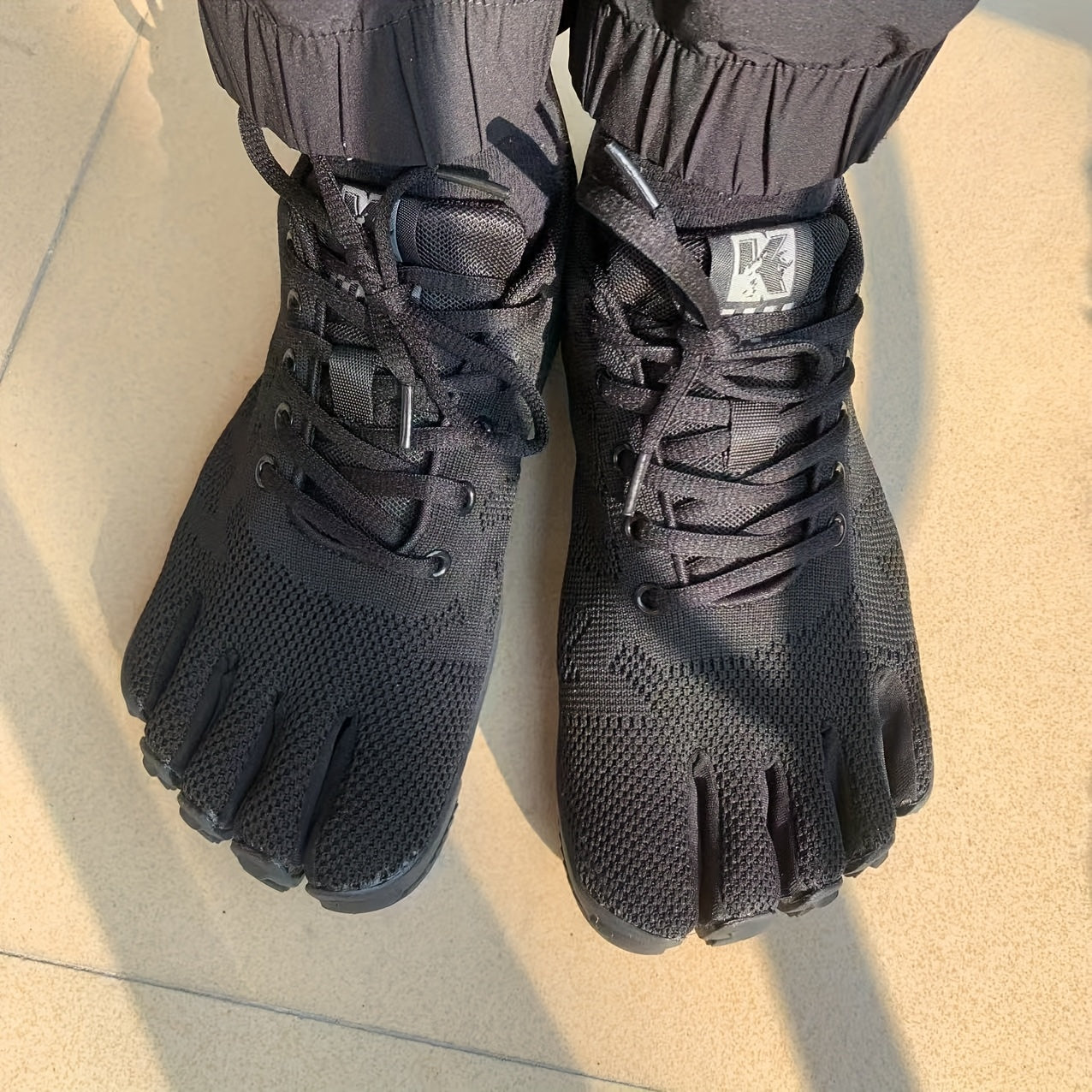 Men's Women's Lightweight Anti-Slip Five-Toe Athletic Shoes, Breathable, Cushioned, All-Season