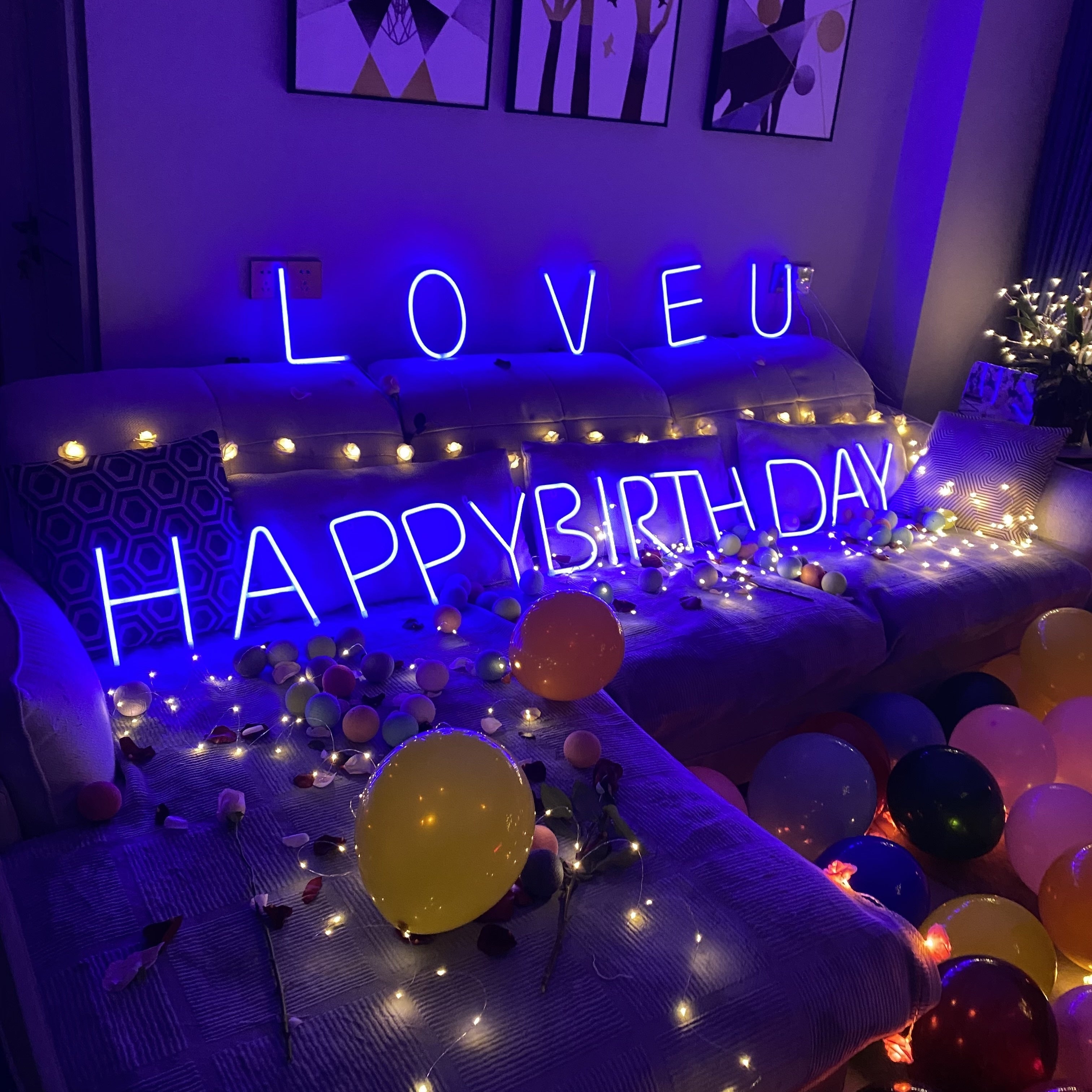 Neon LED harf yorug'lik belgisi, USB yoki batareyalar bilan quvvatlanadi, yotoqxona bezatish yoki maxsus tadbirlar uchun mukammal.