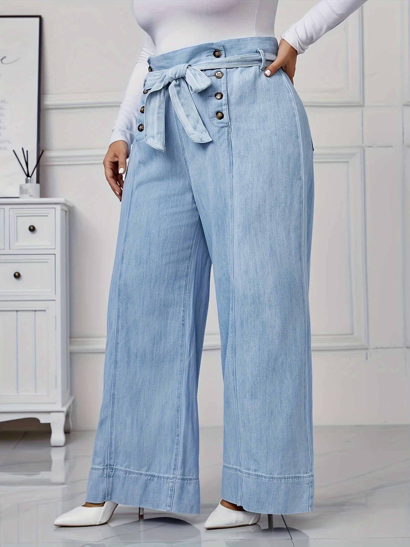 Plus Size Women's Casual Denim Jeans High Rise Wide Leg with Belt