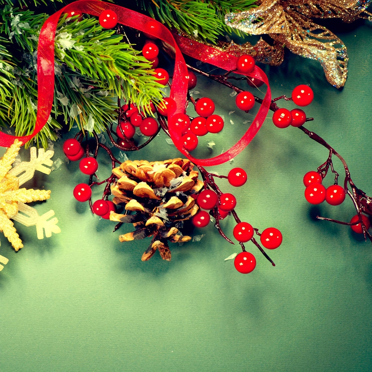 100 piezas de ramas de bayas de acebo artificiales para decoraciones de Navidad y fiestas