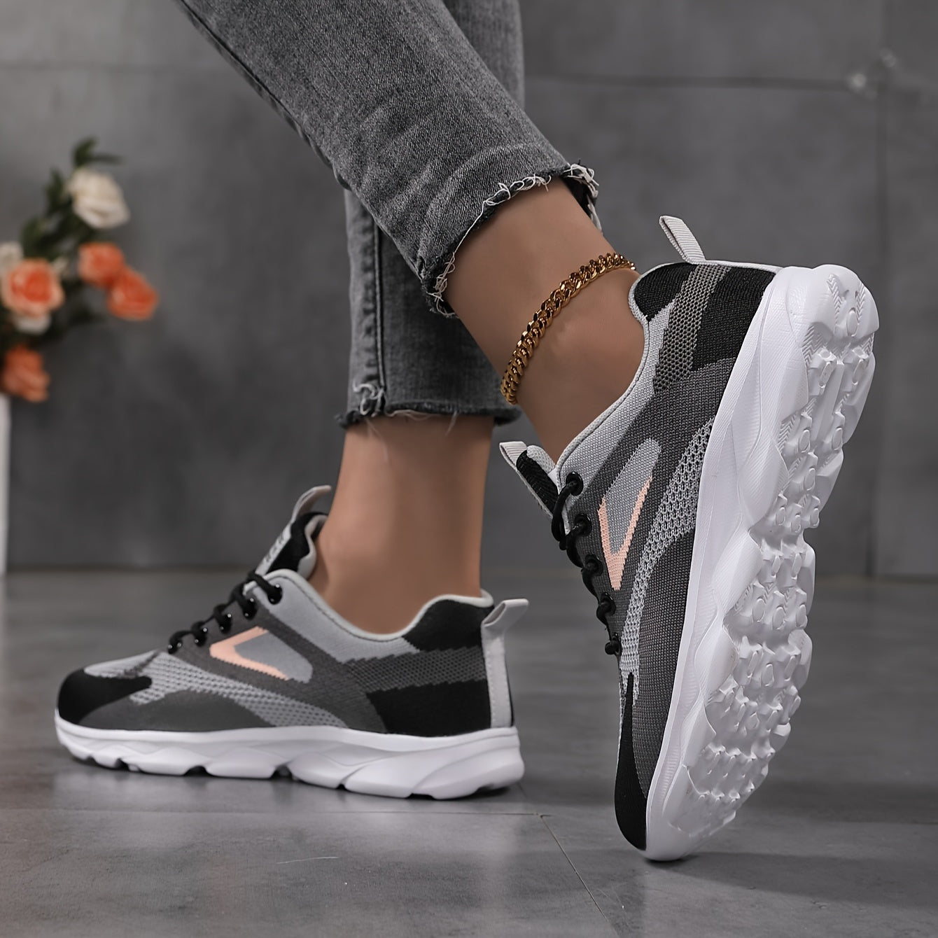 Women's Breathable Woven Sneakers Casual Lace Up Outdoor Shoes