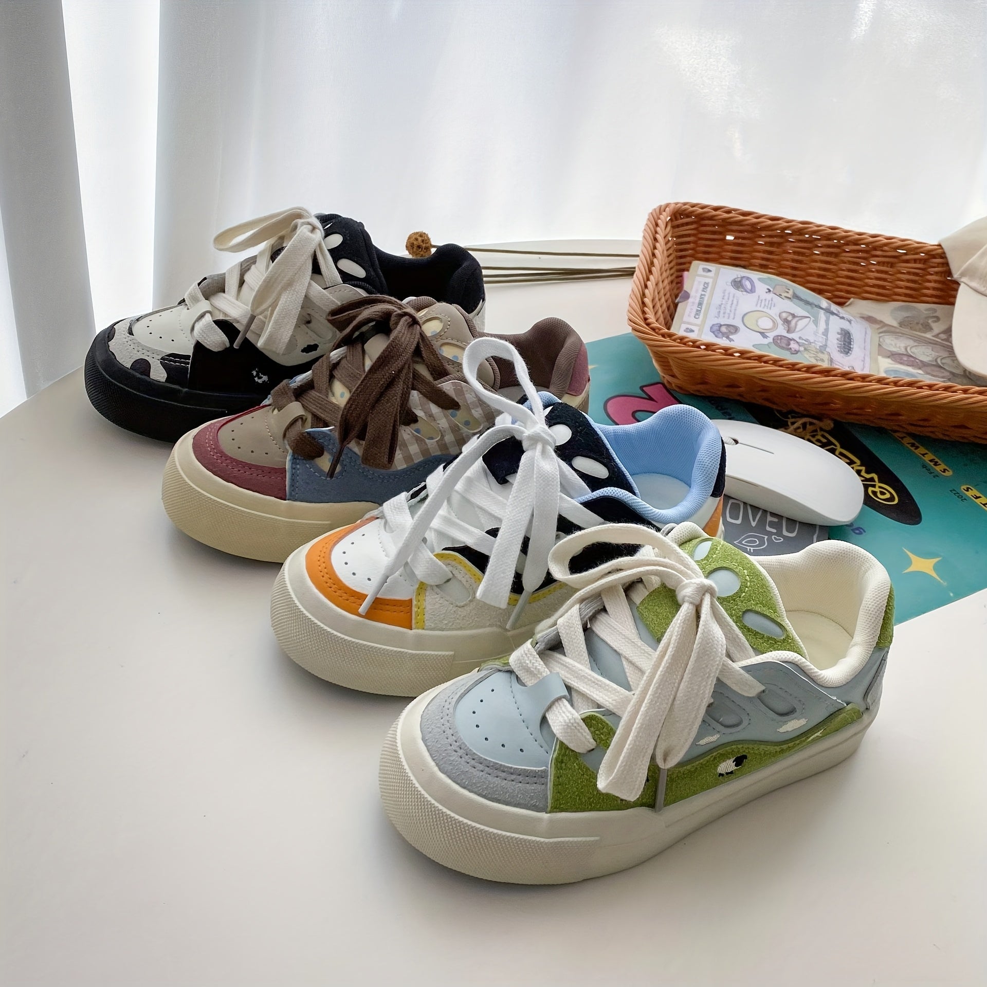 Women's Spring Low-Top Round Toe Lace-Up Casual Shoes