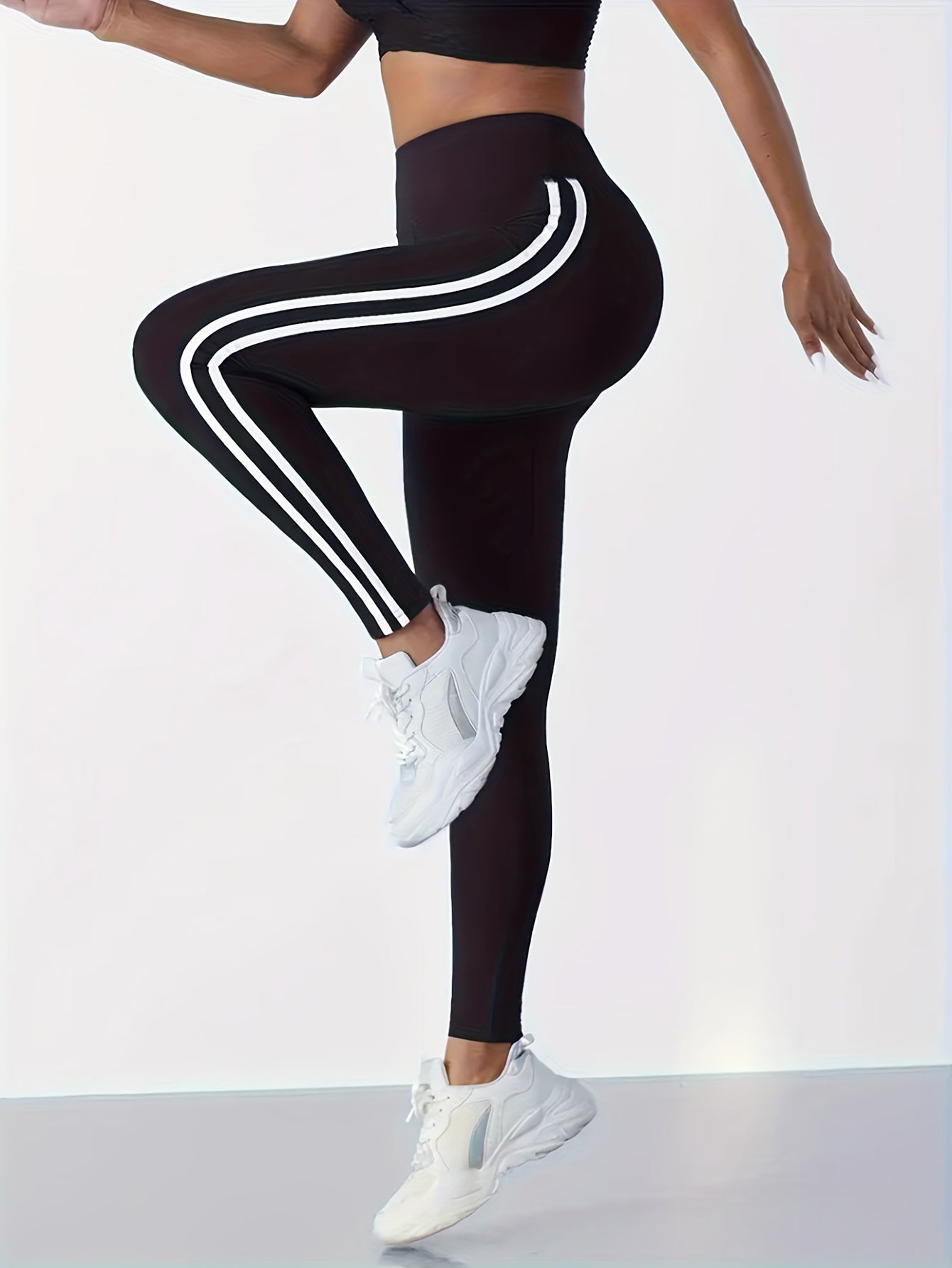 Women's High-Waisted Slim Cropped Sports Leggings for Yoga and Fitness
