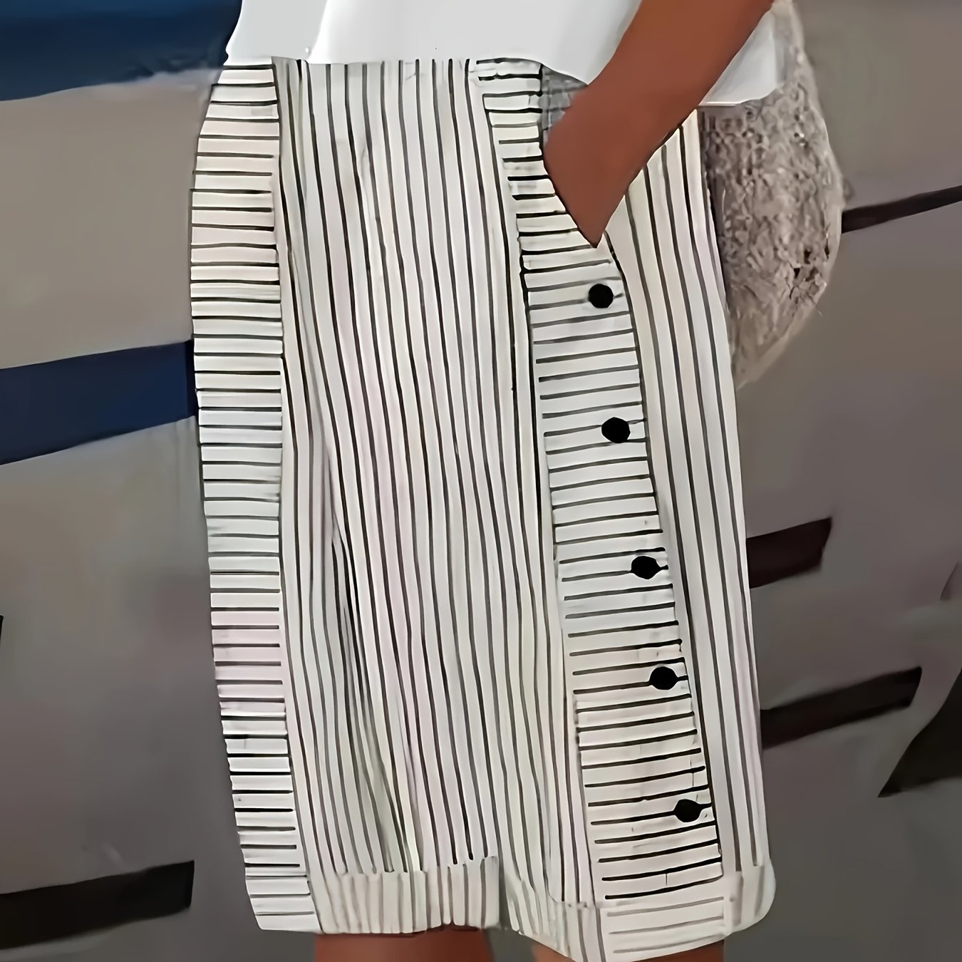 Women's High-Waist Striped Casual Shorts with Pockets Non-Stretch Polyester