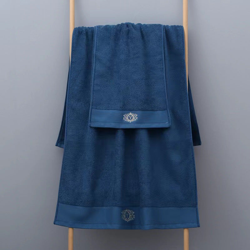 Cotton Bath Towels with Crown Embroidery 380 GSM Knit Fabric