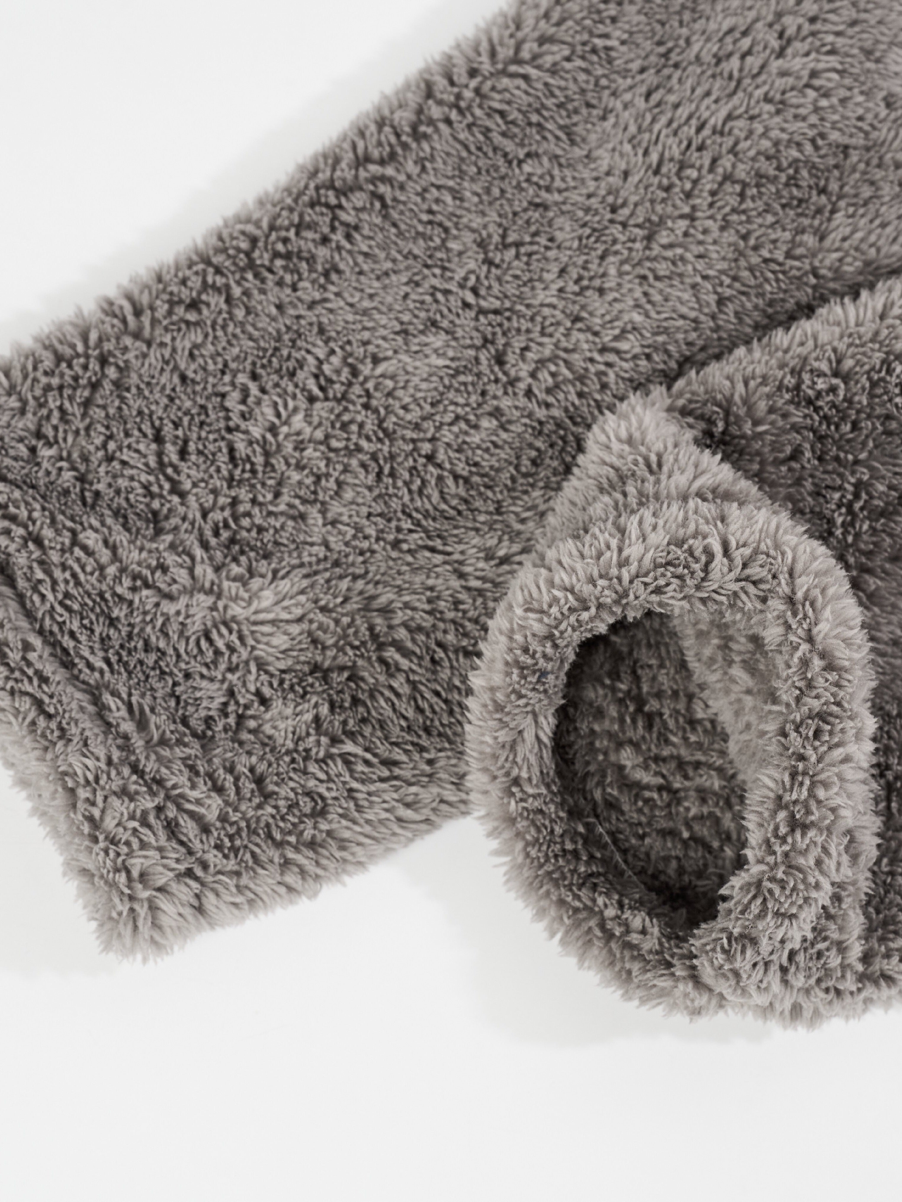 Men's Coral Fleece Hooded Robe Thick Warm Winter Pajamas with Front Tie Geometric Pattern