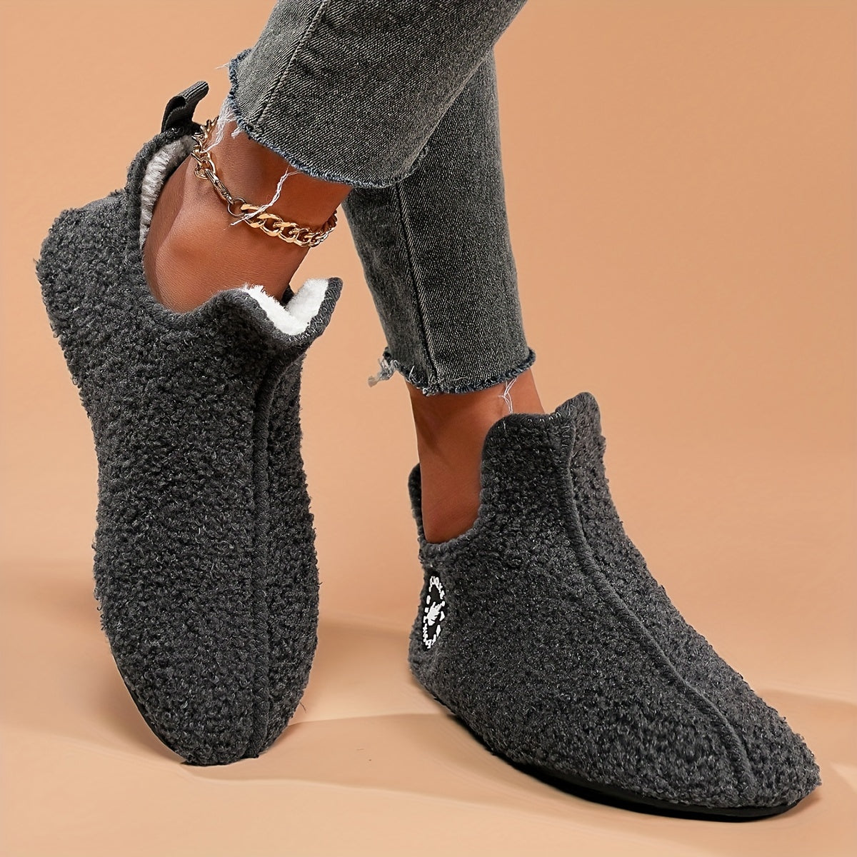 Women Fluffy Plush Winter Boots Lightweight Flat Soft Sole Slip On